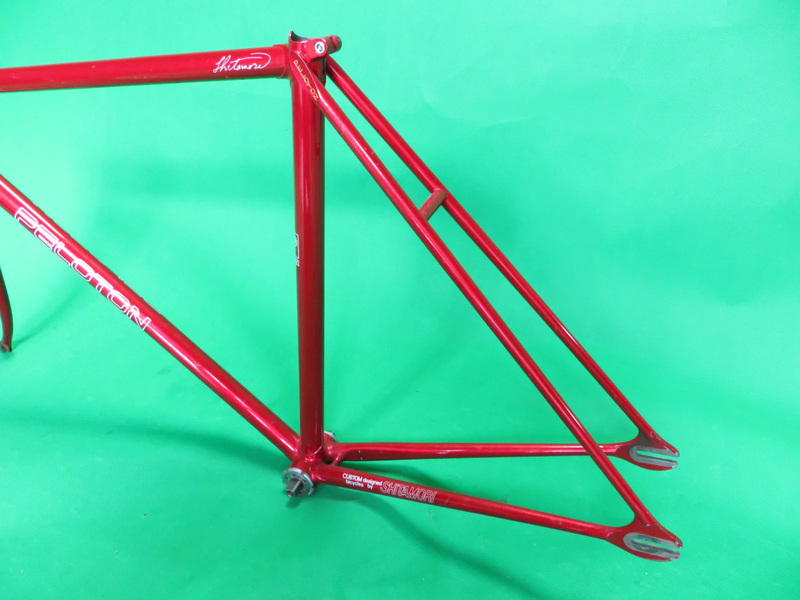 PELOTON // Metallic Red // 49.5cm - Image 8
