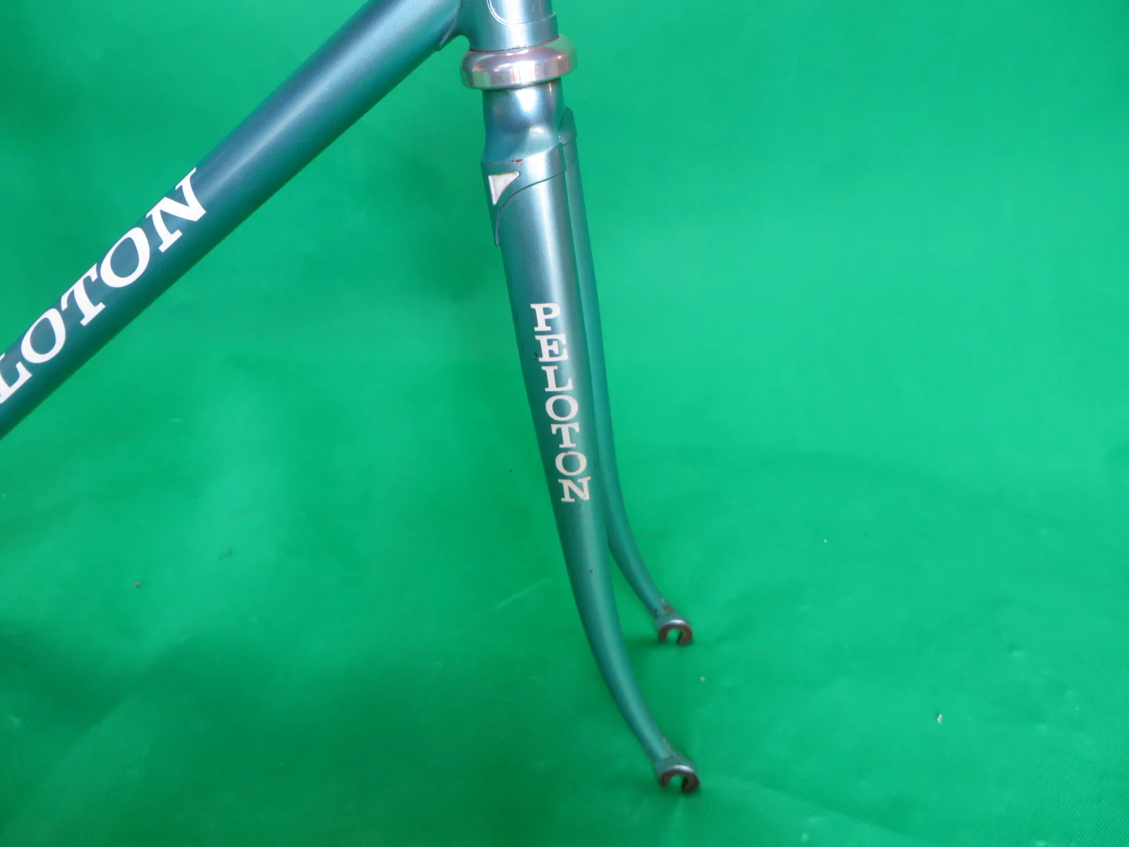 PELOTON // Metallic Sky Blue // 53.5cm - Image 10
