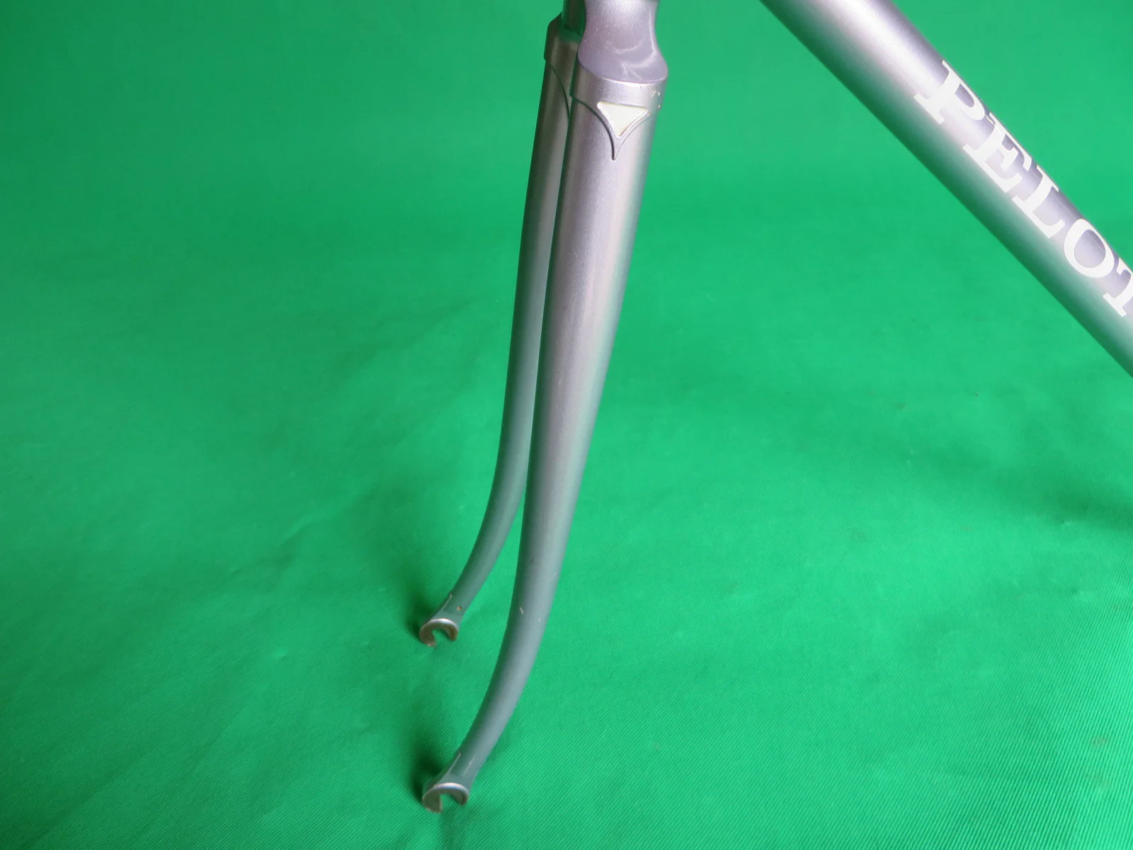 PELOTON | purplish-silver metallic | 52cm - Image 3