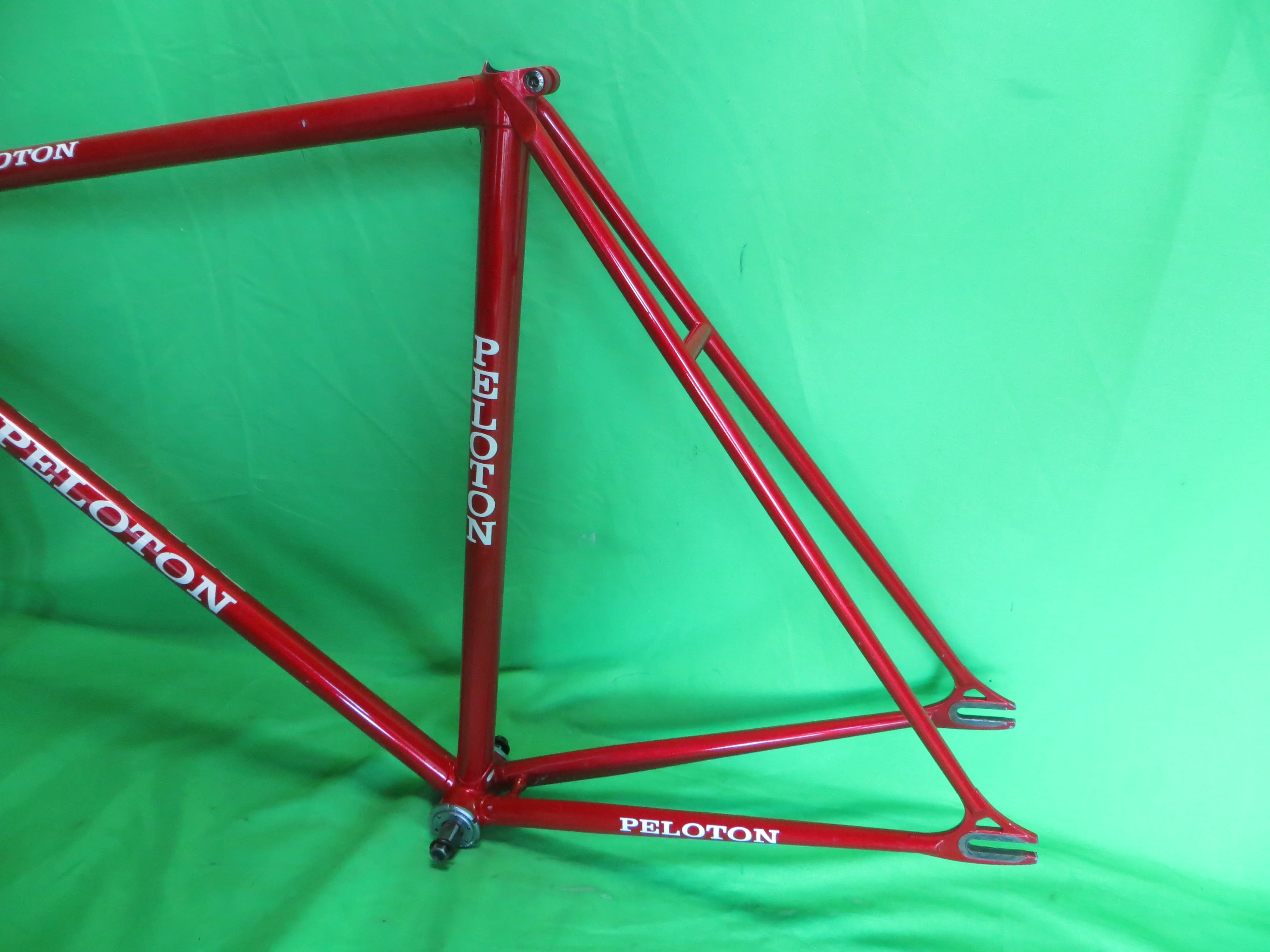 Peloton // Red Metallic // 55cm - Image 8