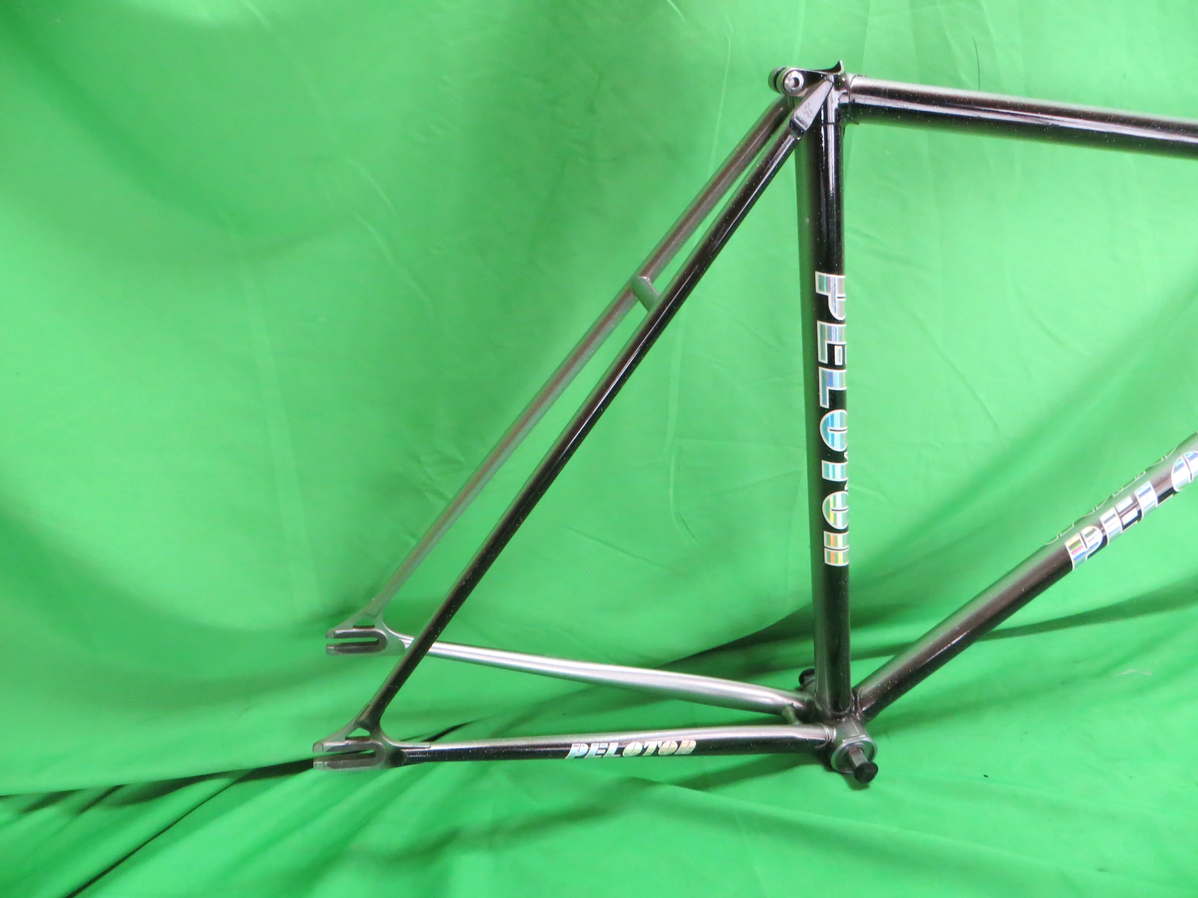 Peloton // Mach Silver Black Fade with Rainbow Flake // 52.5cm - Image 15