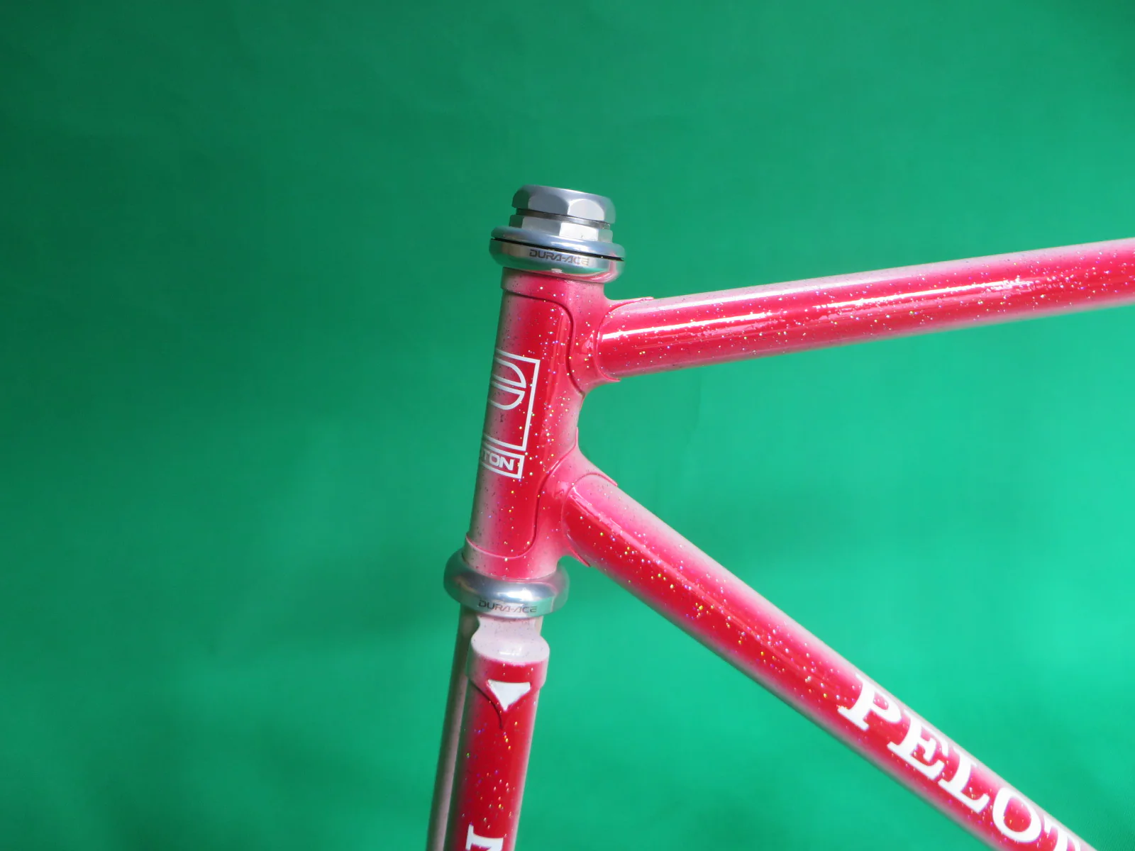 PELOTON // White-Red Fade // 50.5cm - Image 2