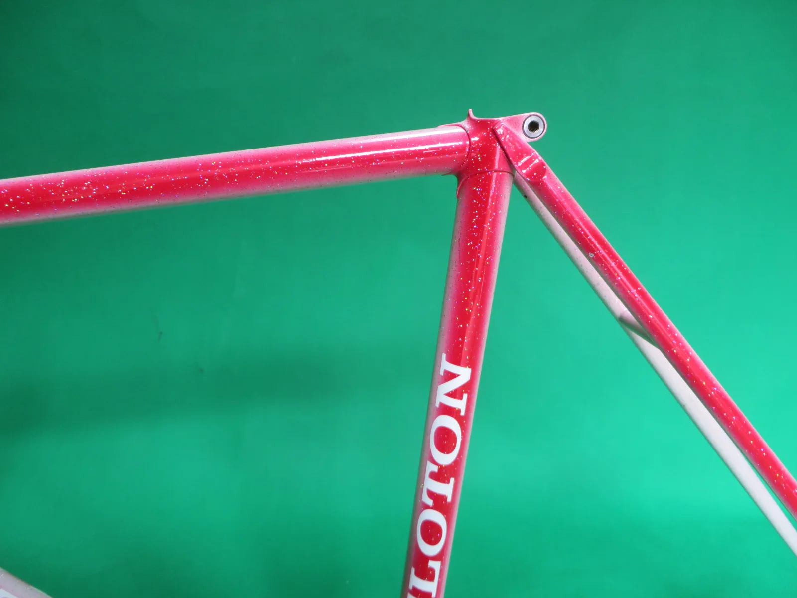 PELOTON // White-Red Fade // 50.5cm - Image 5