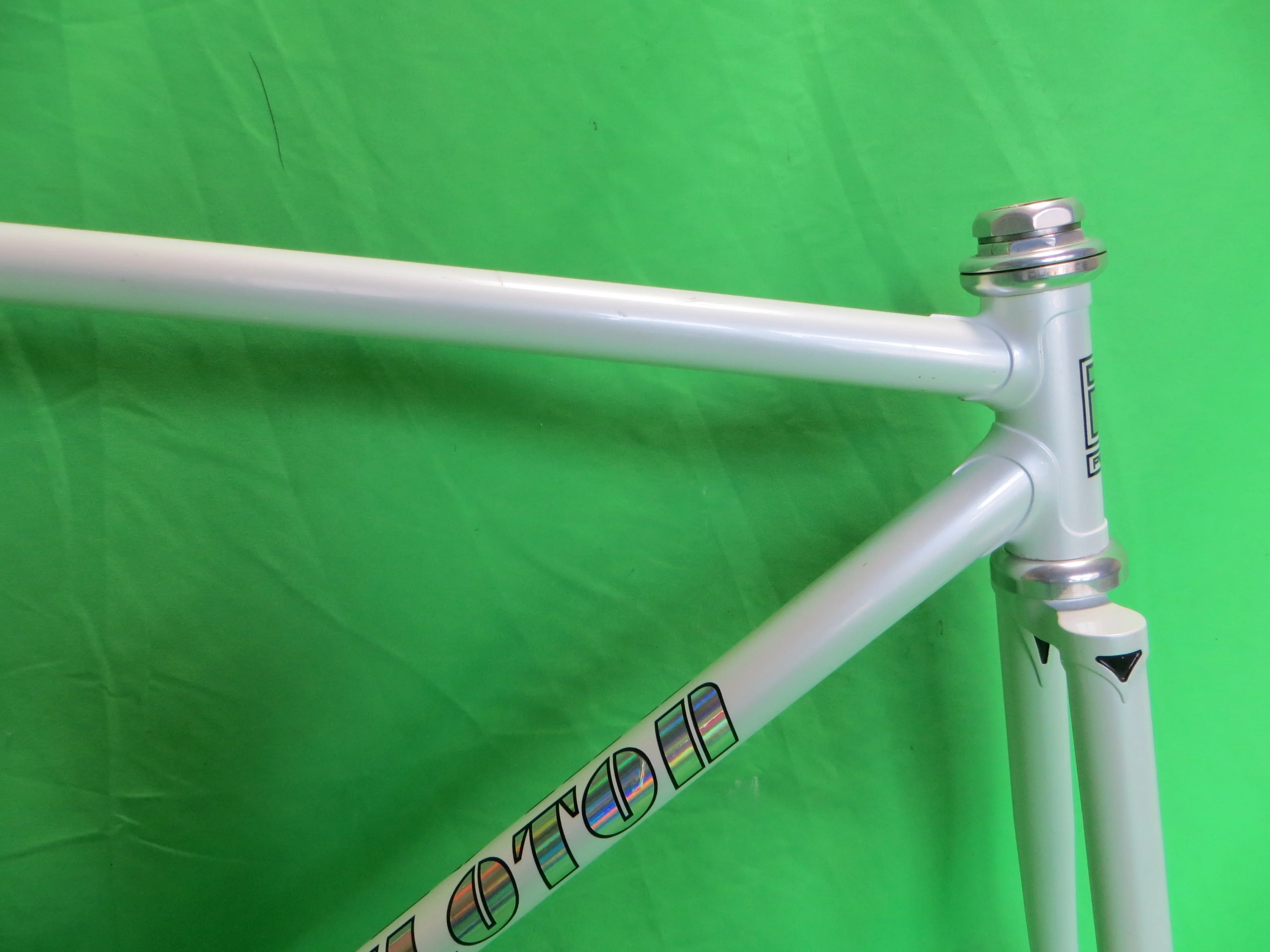 Peloton // White // 49cm - Image 11