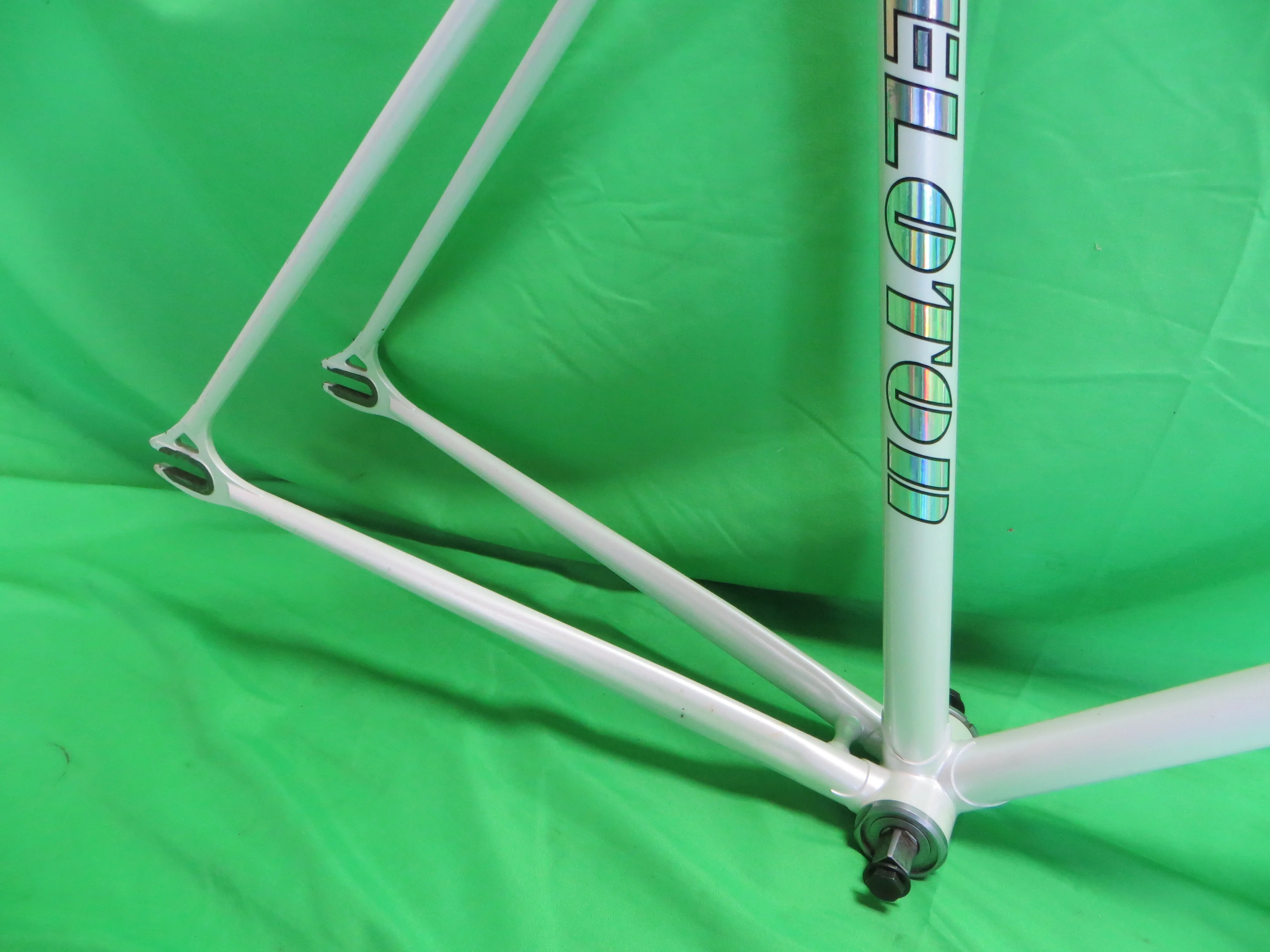 Peloton // White // 49cm - Image 14