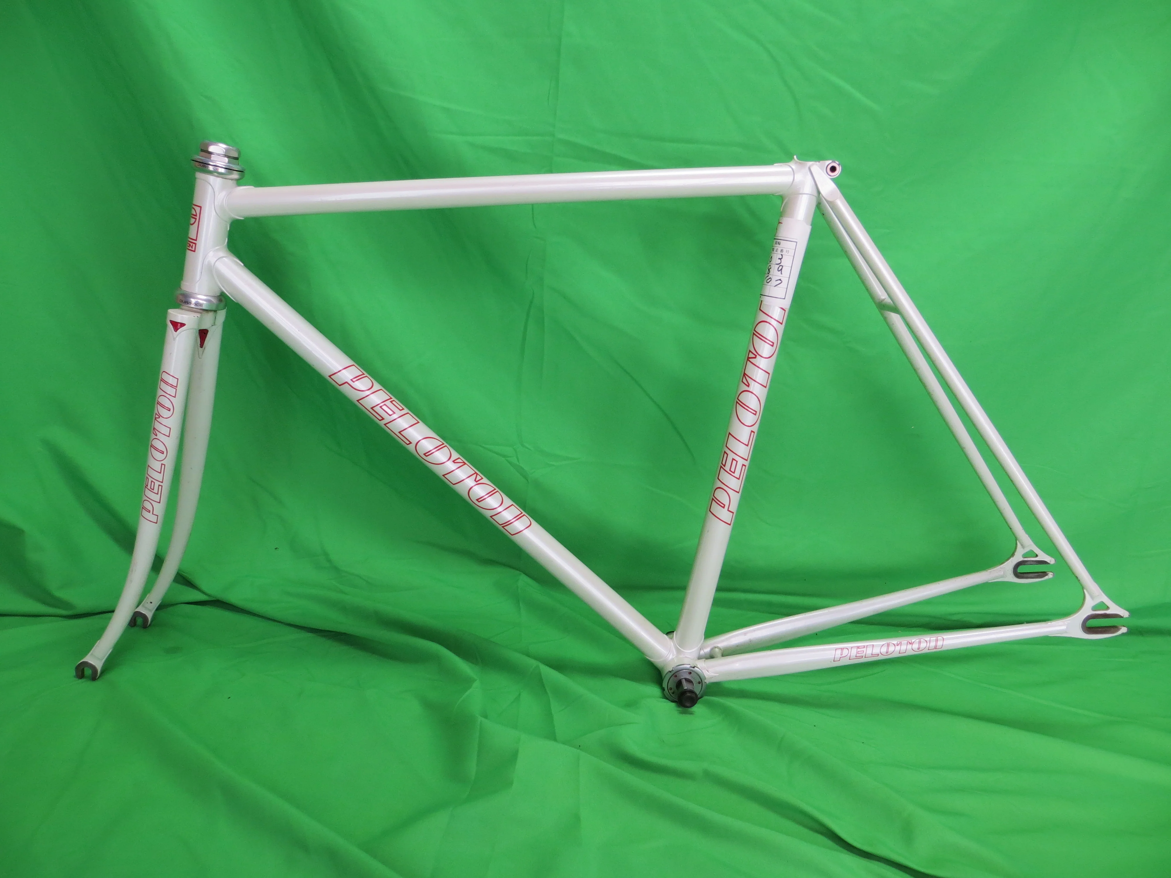 Peloton // White // 51cm