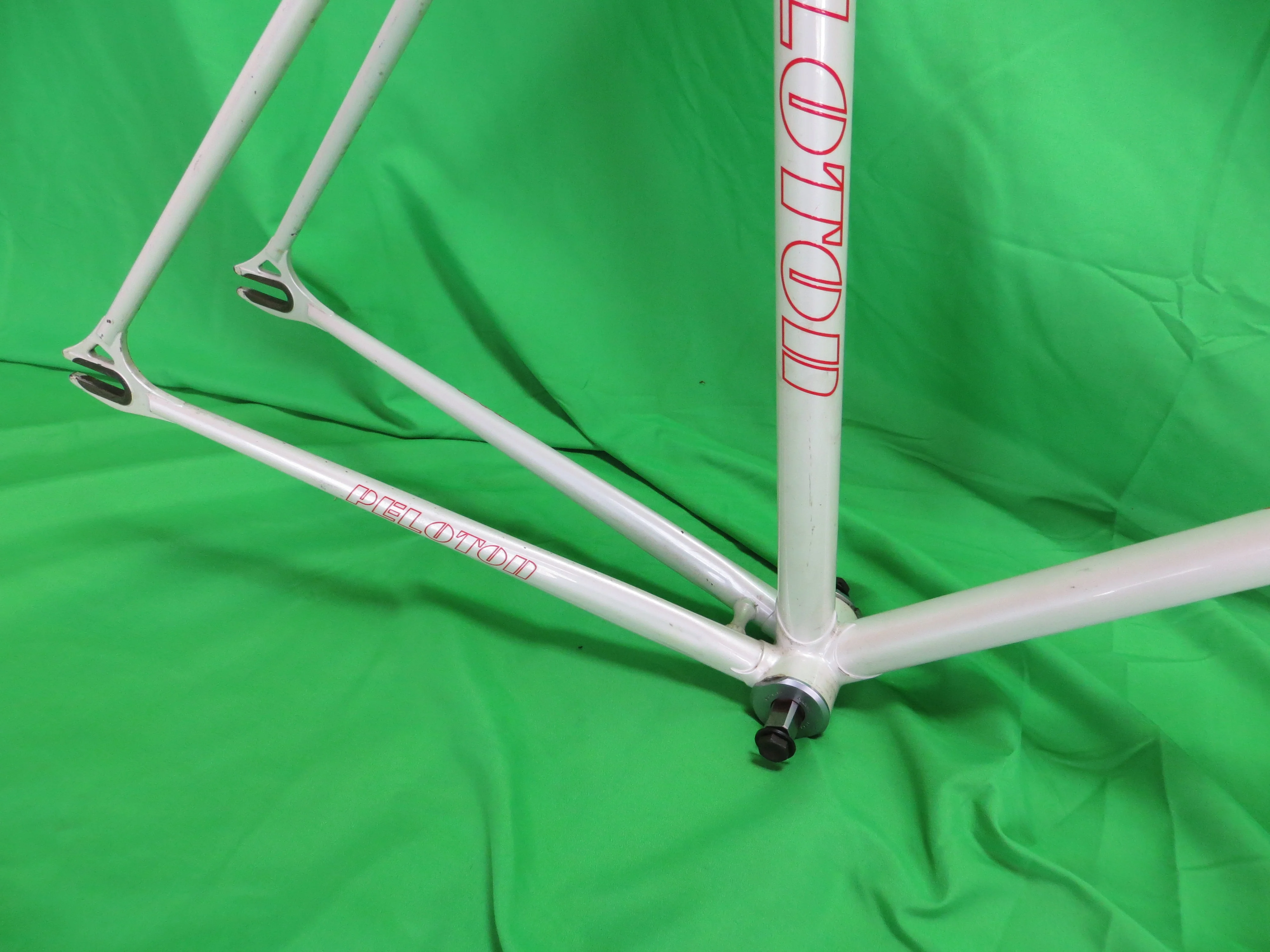Peloton // White // 51cm - Image 14