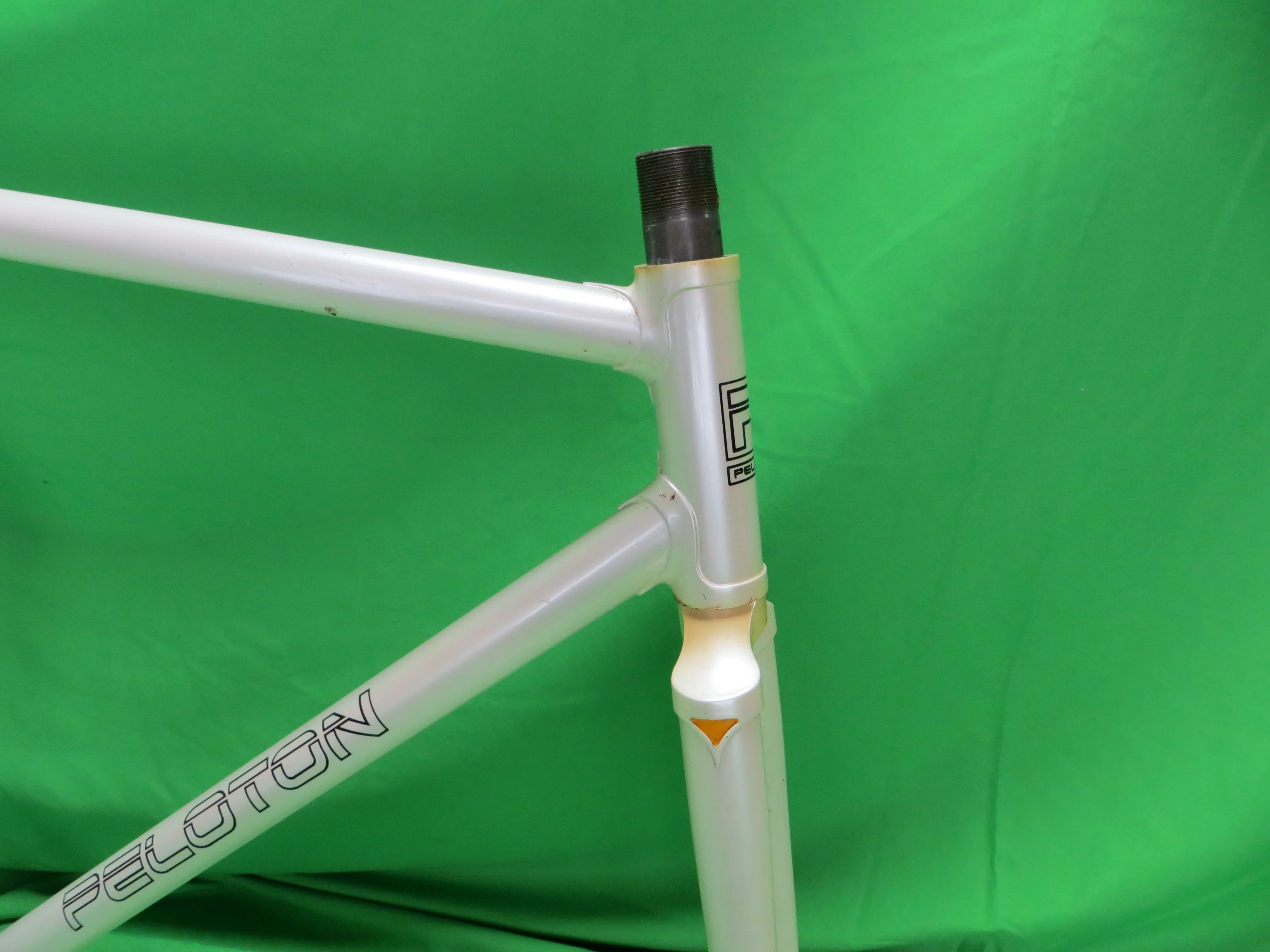 Vintage PELOTON // White // 52cm - Image 9