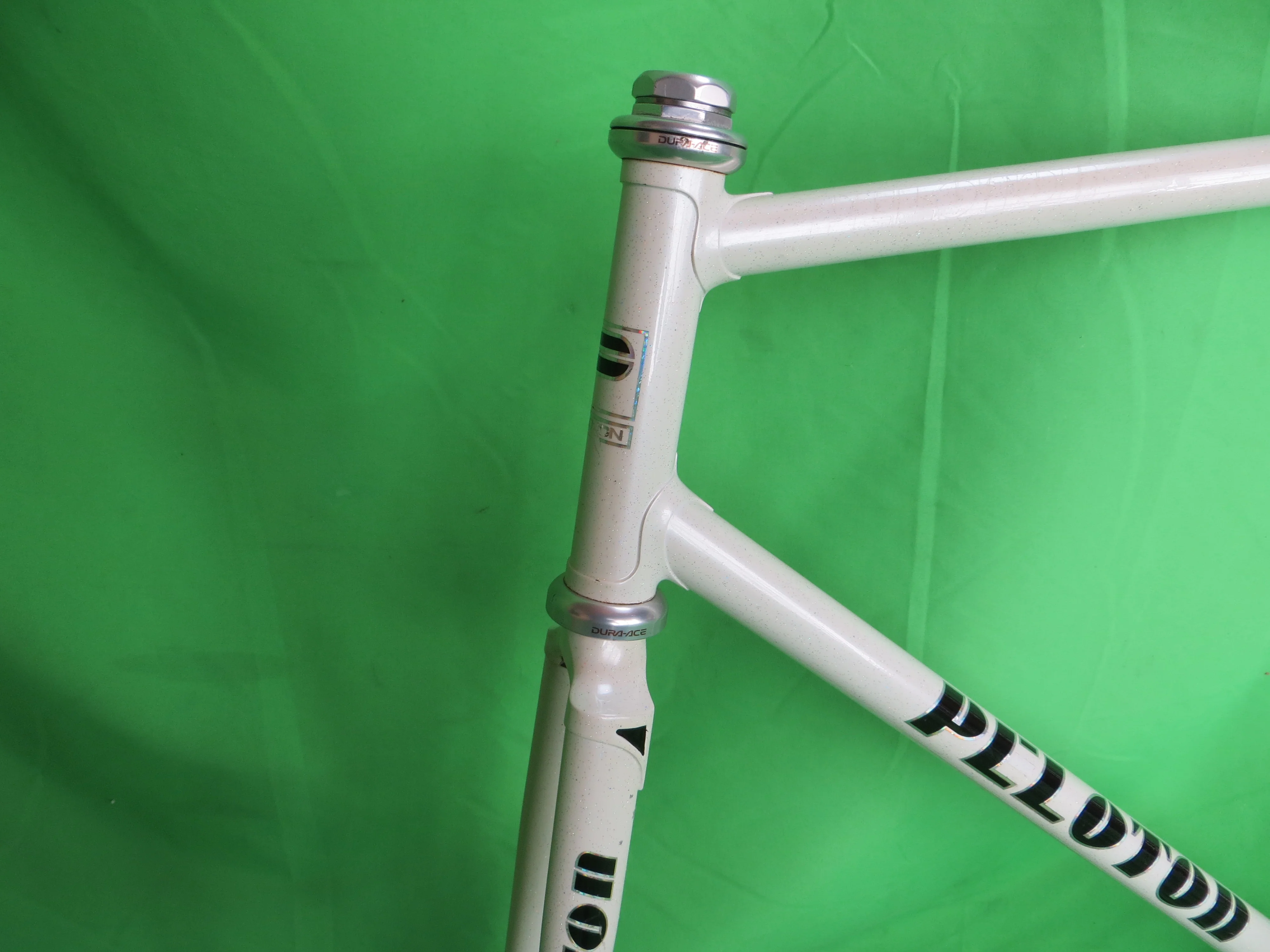 Peloton // White with Rainbow Flake // 56cm - Image 2