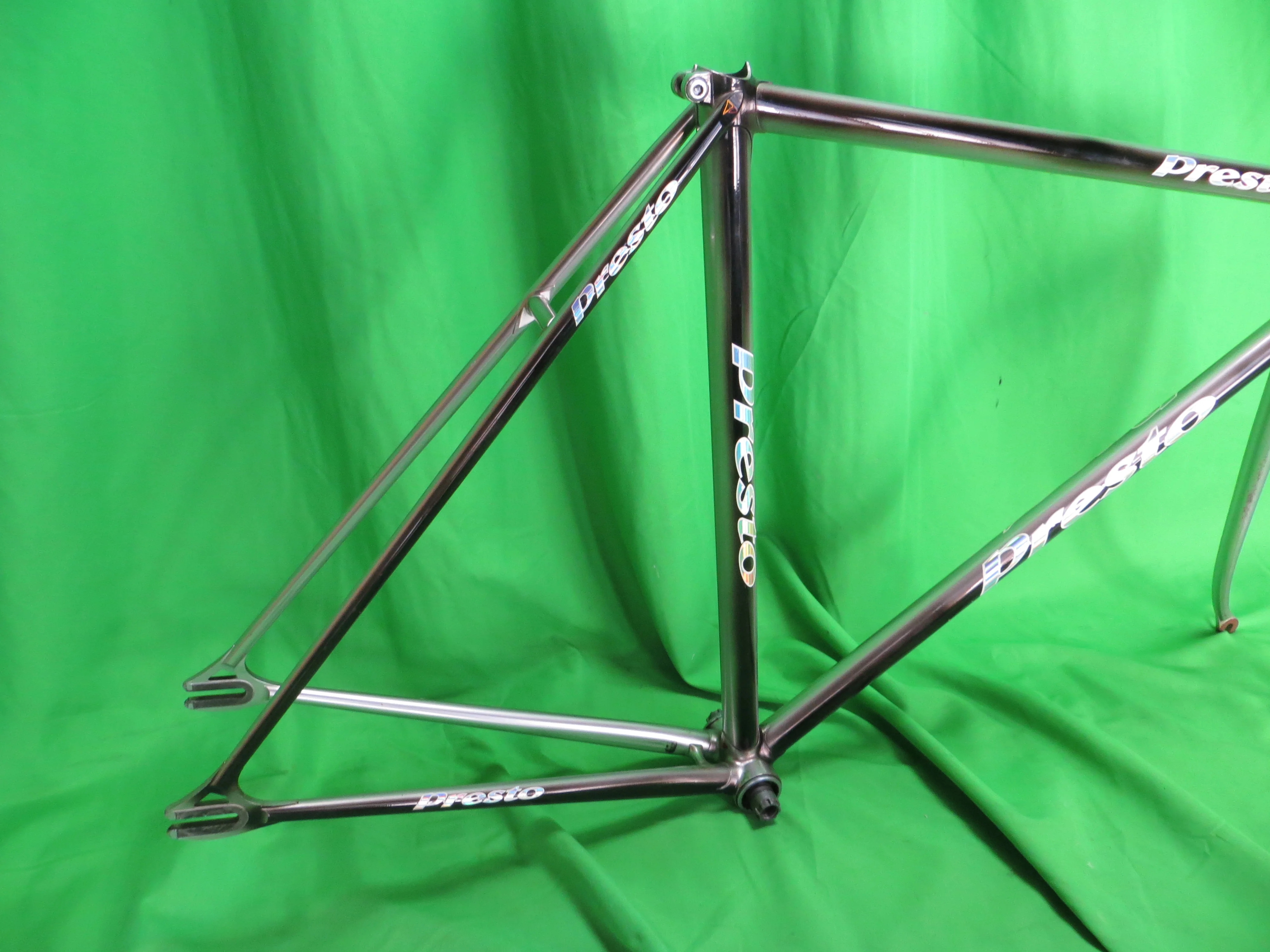PRESTO // Black / Mach Silver Fade // 52.5cm - Image 15
