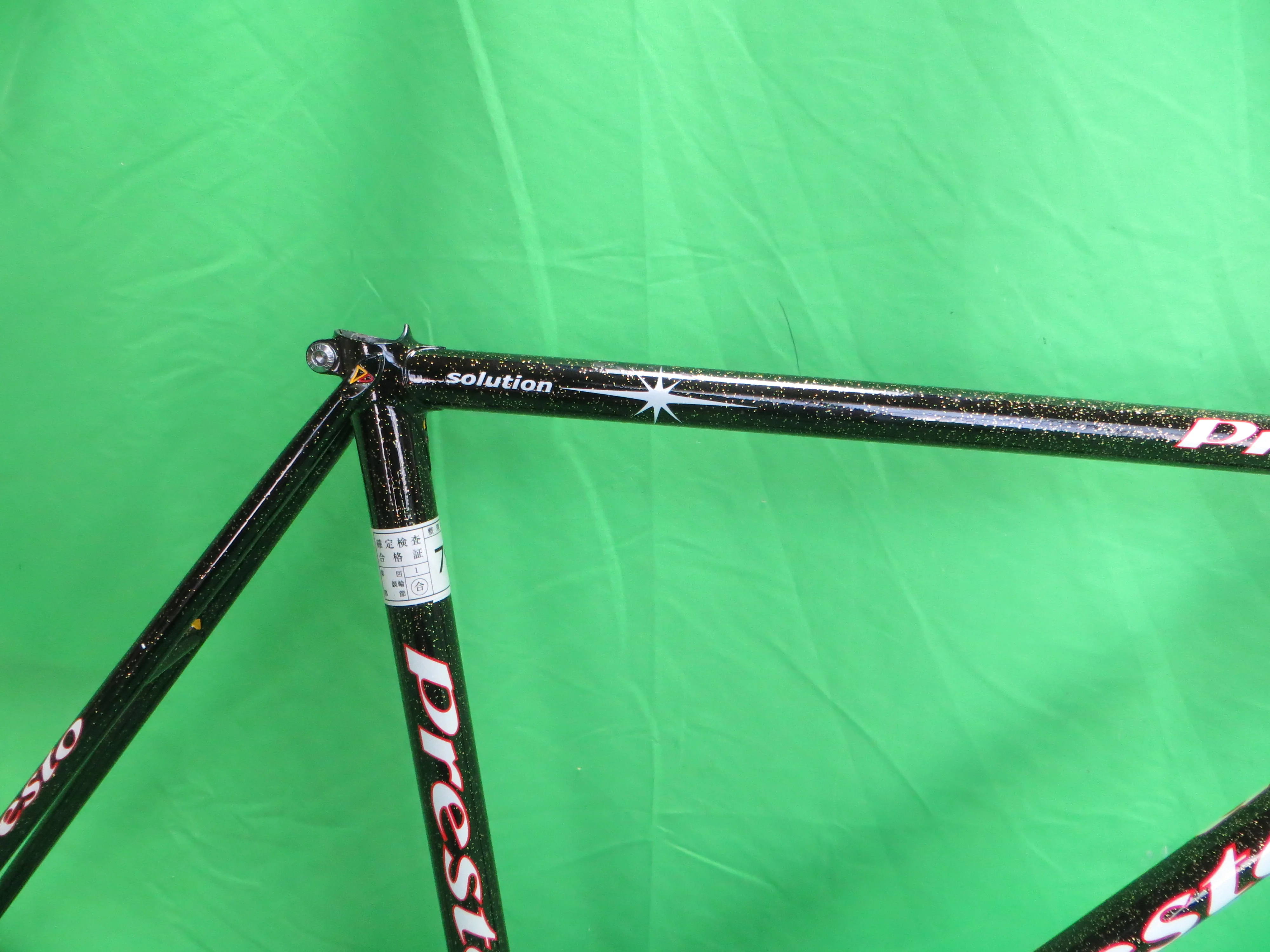 Presto // Black with Gold Flake // 52cm - Image 12