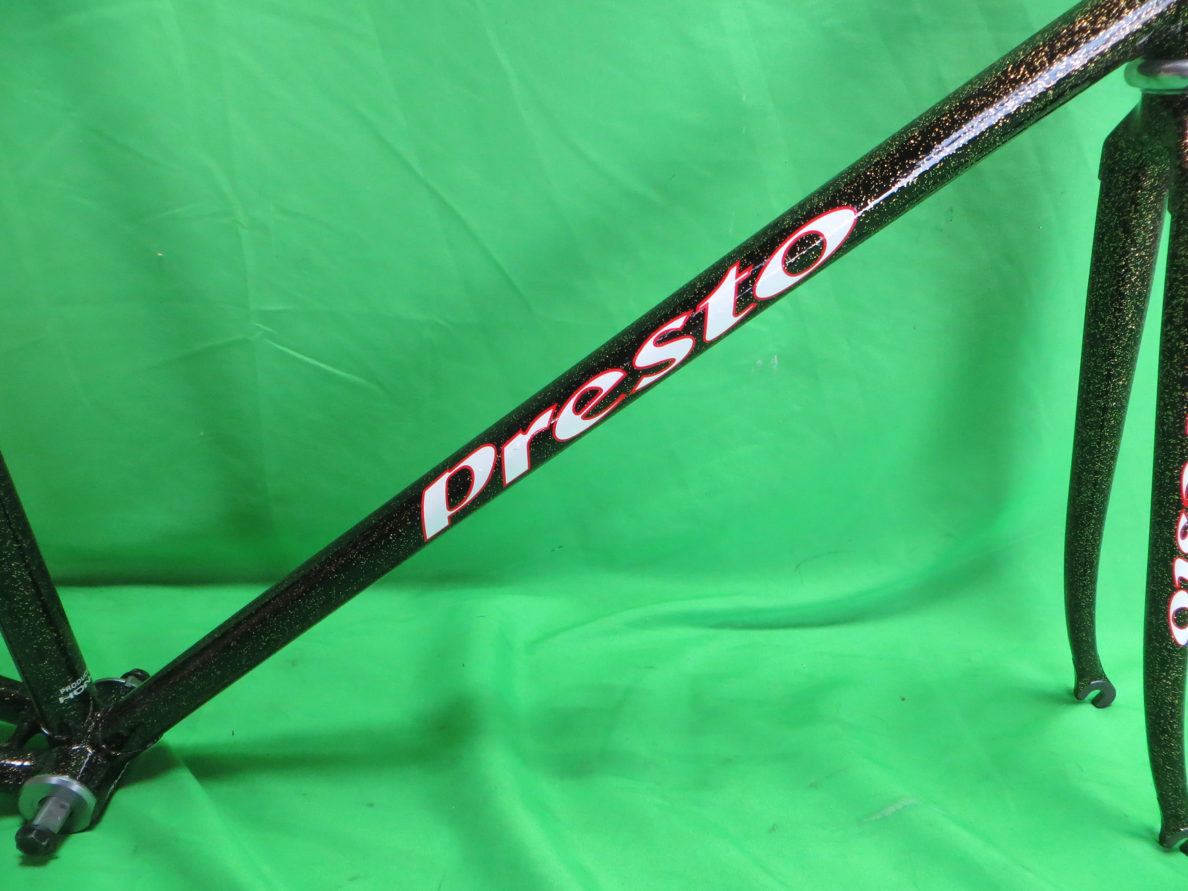Presto // Black with Gold Flake // 52cm - Image 13