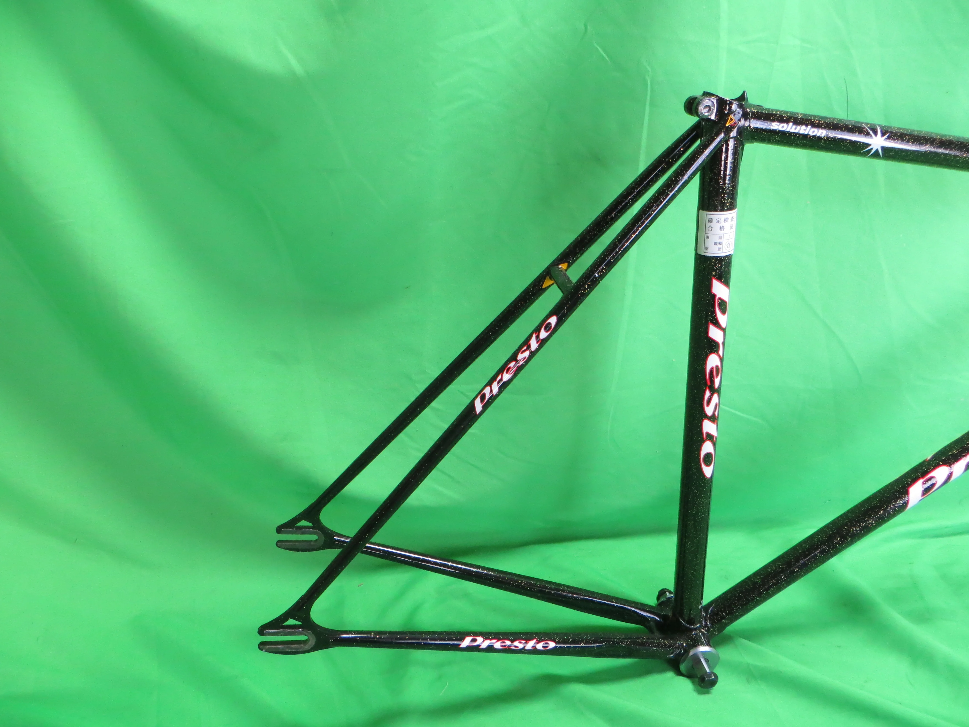 Presto // Black with Gold Flake // 52cm - Image 15