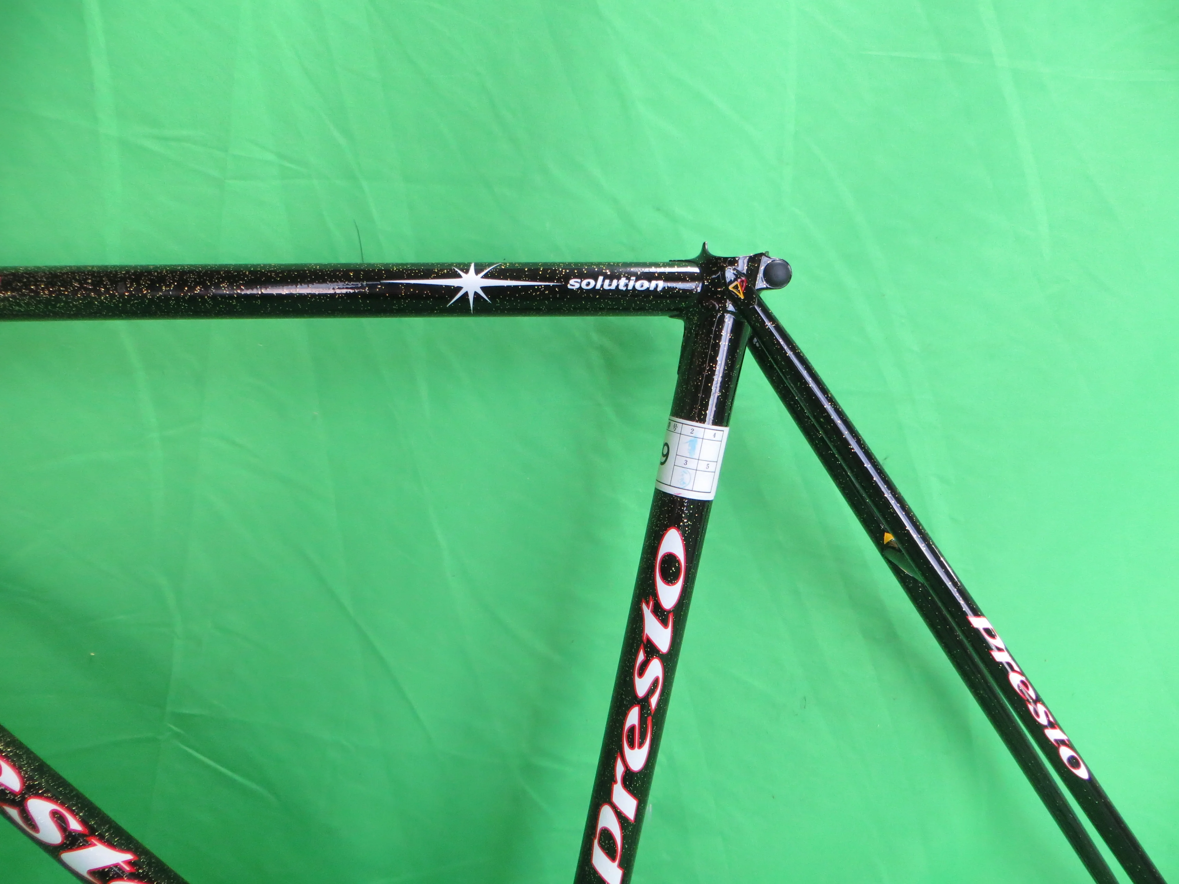 Presto // Black with Gold Flake // 52cm - Image 5