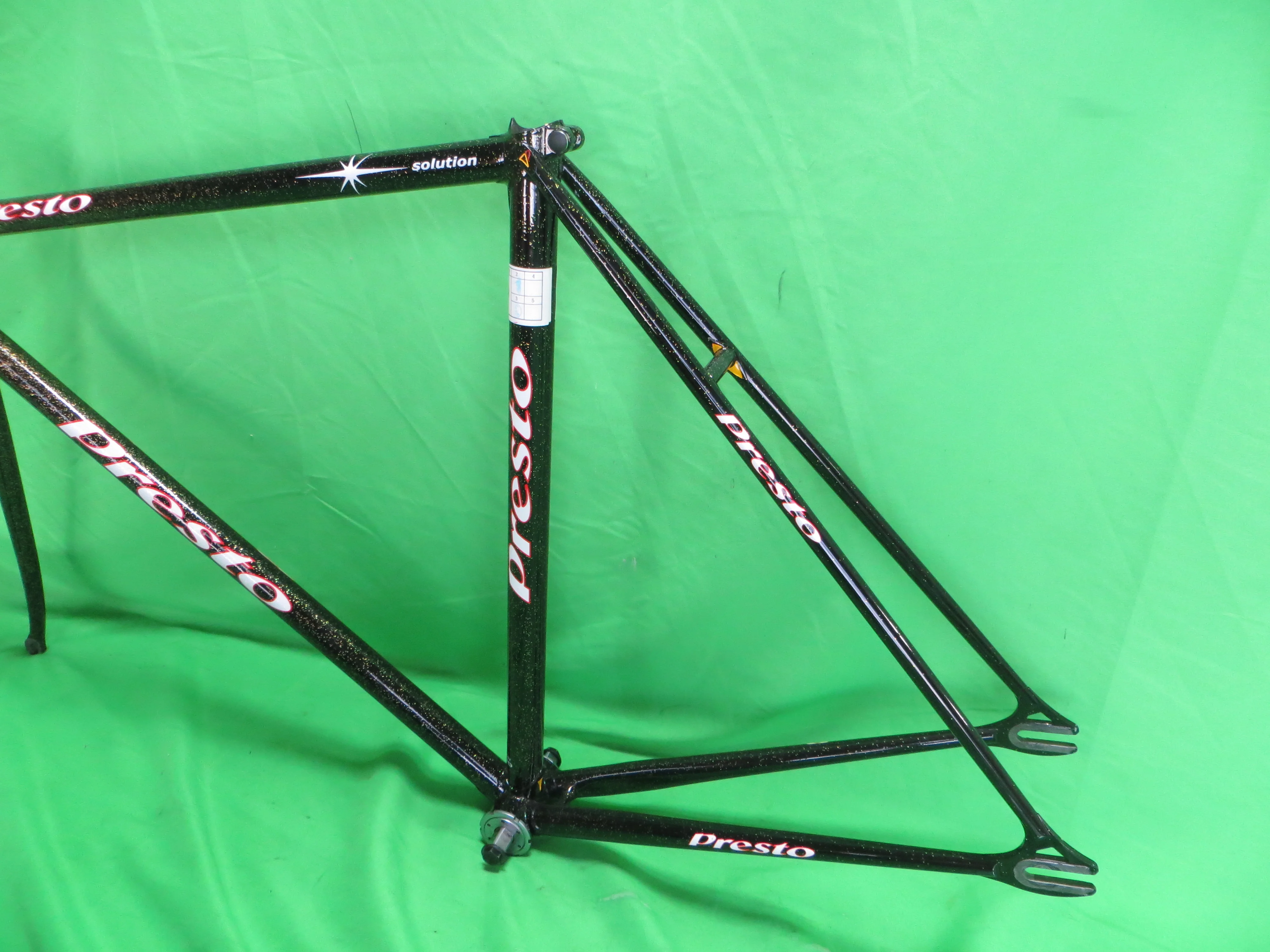 Presto // Black with Gold Flake // 52cm - Image 8