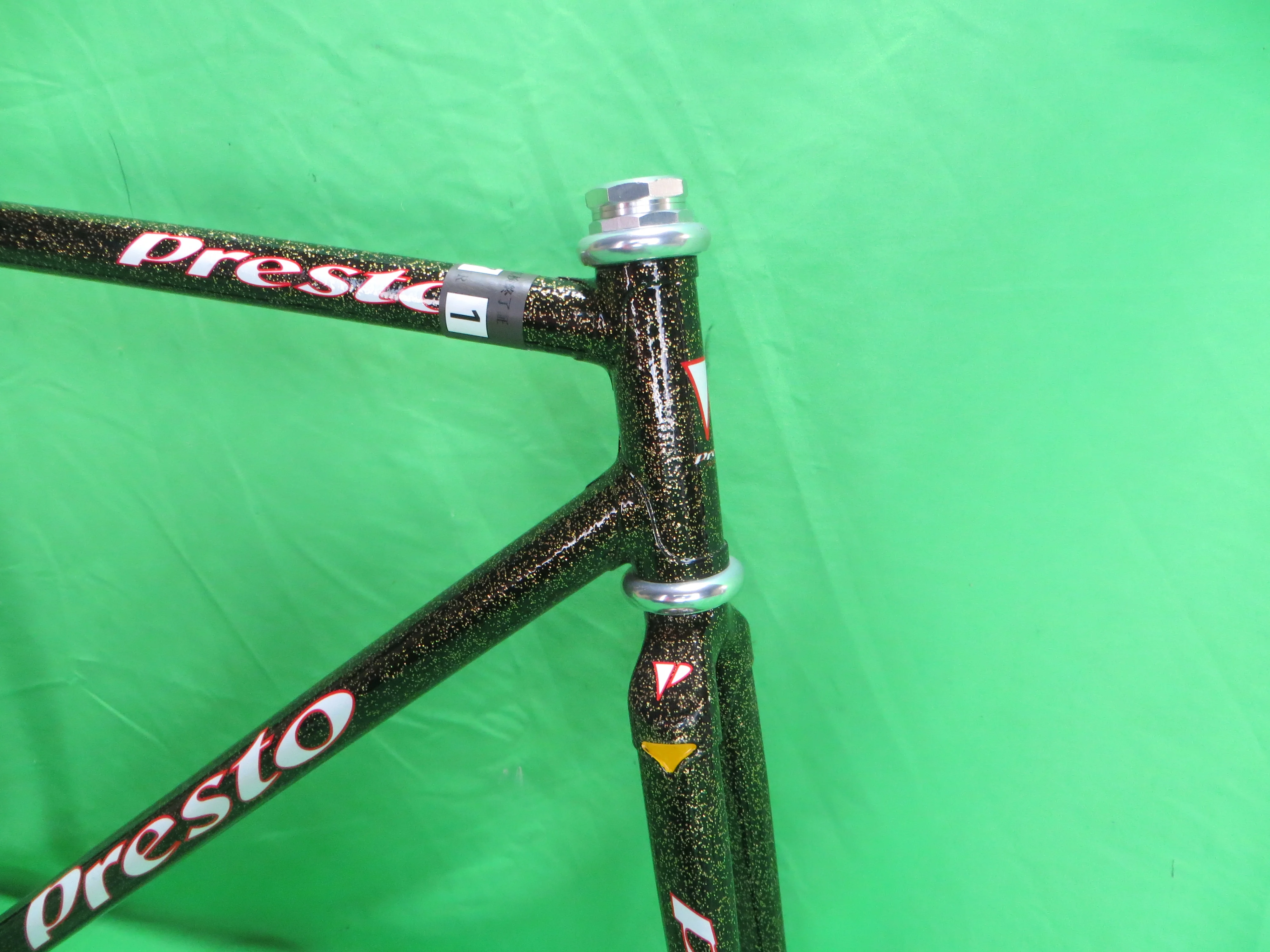 Presto // Black with Gold Flake // 52cm - Image 9