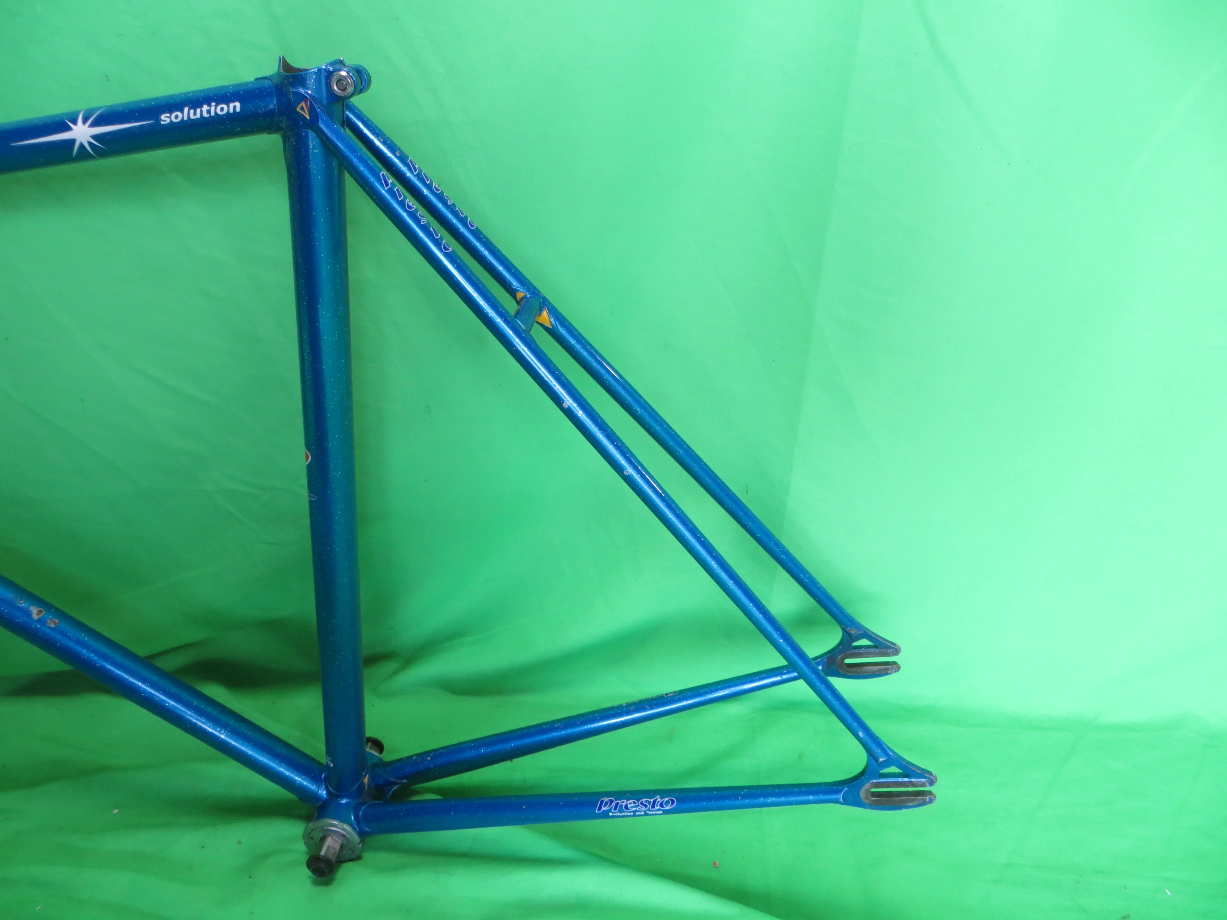Presto // Blue metallic with Silver Flake // 52cm - Image 9