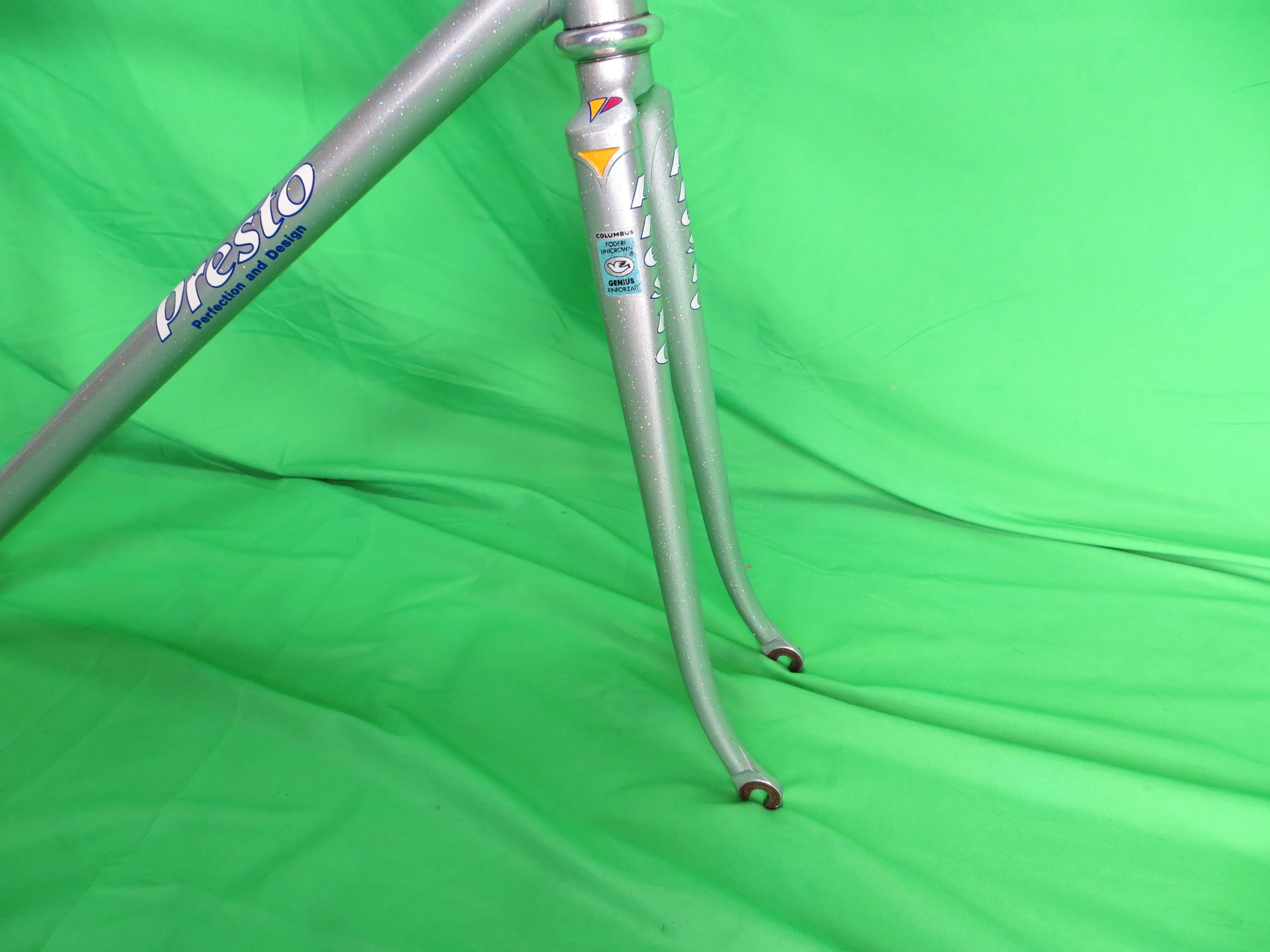PRESTO Columbus Genius // Bluish Silver with Rainbow Flake // 52cm - Image 10