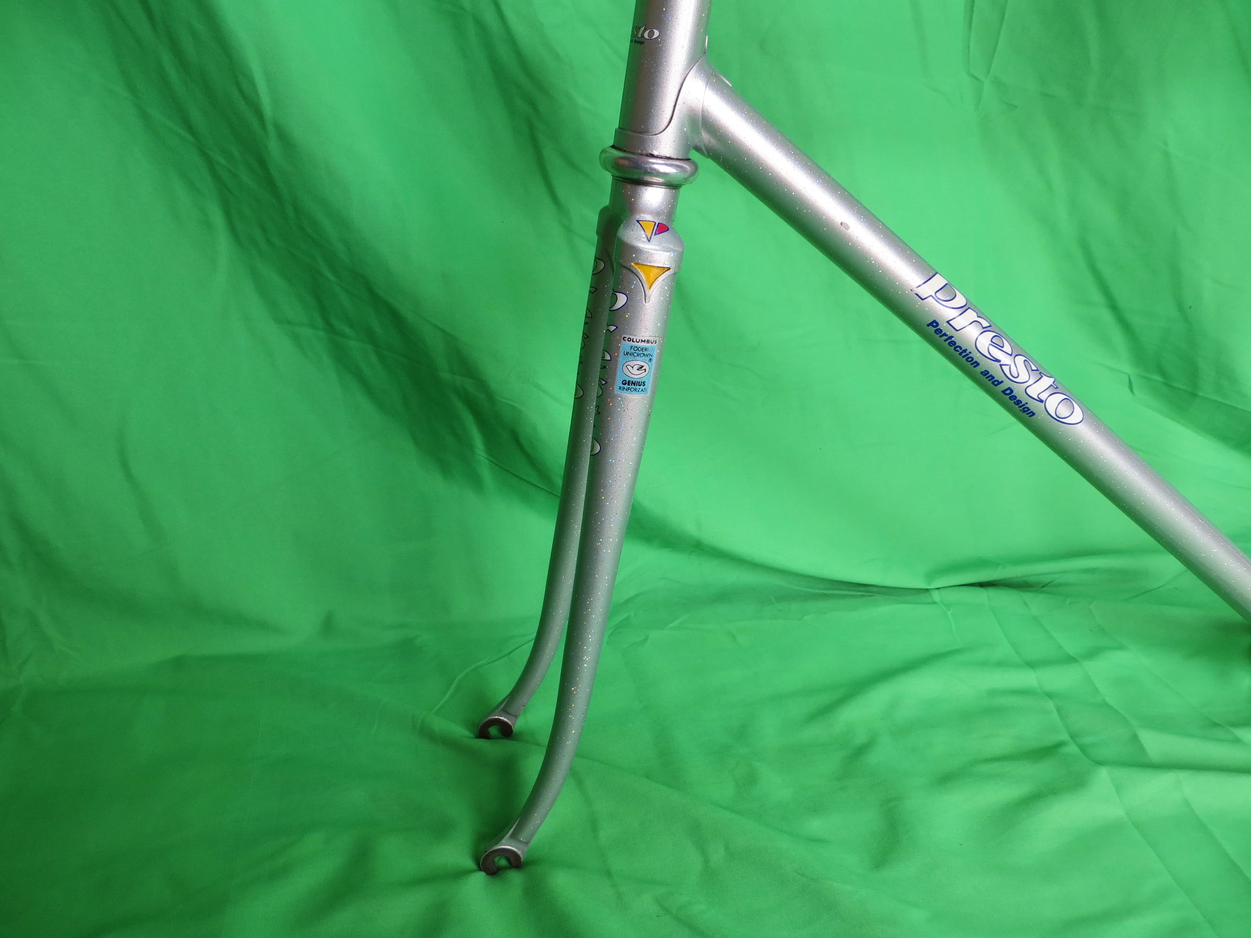 PRESTO Columbus Genius // Bluish Silver with Rainbow Flake // 52cm - Image 3