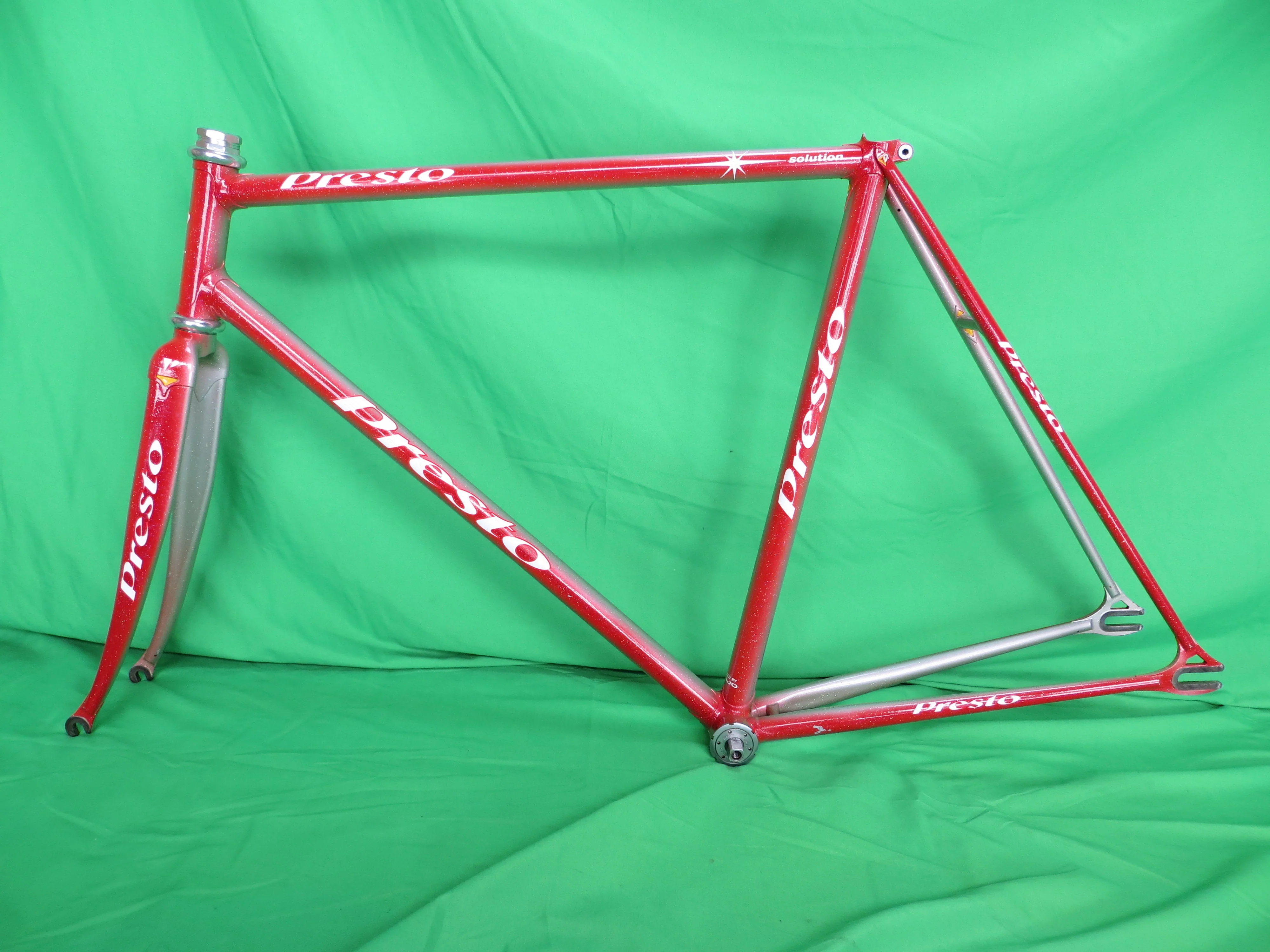 PRESTO Columbus Max Fork // Red / Silver Fade with rainbow flake  // 53cm