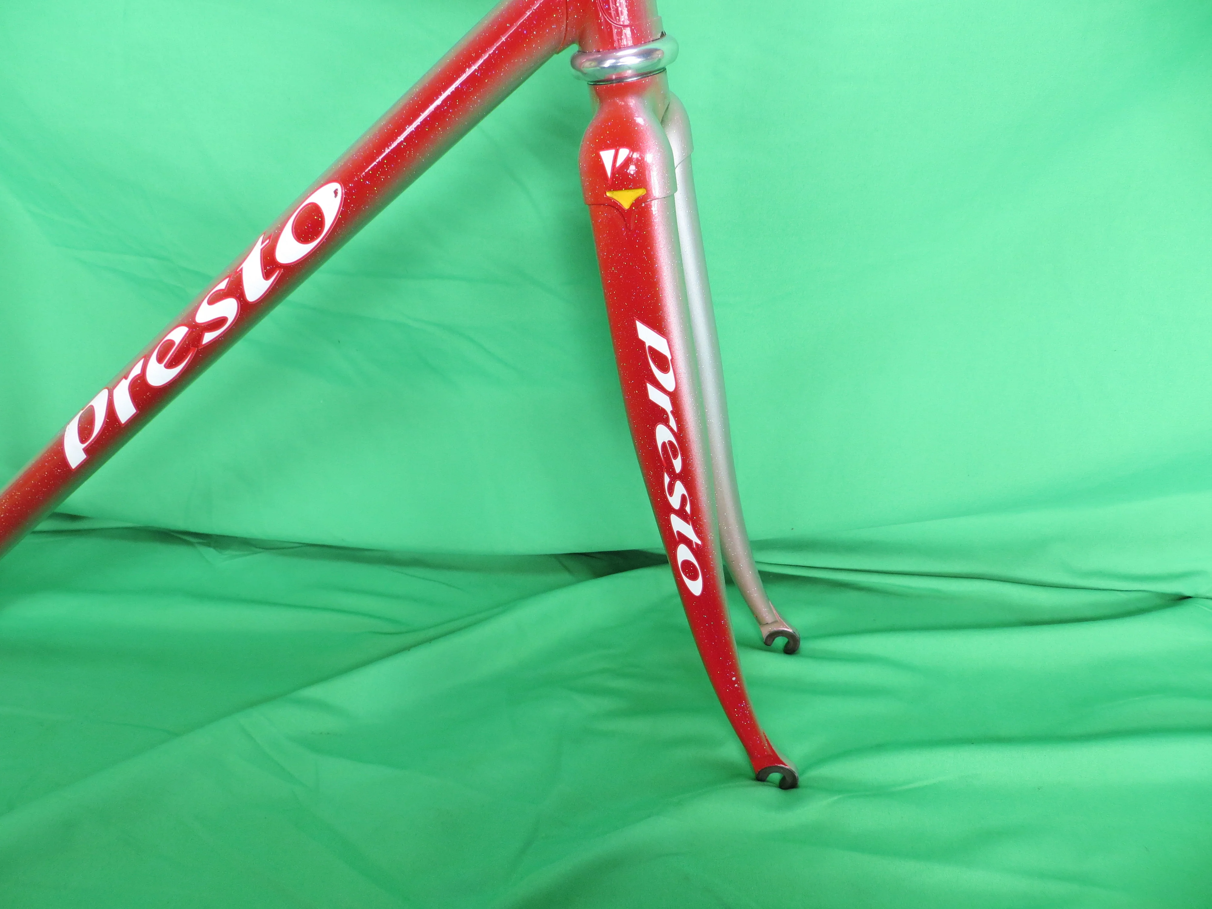 PRESTO Columbus Max Fork // Red / Silver Fade with rainbow flake  // 53cm - Image 10