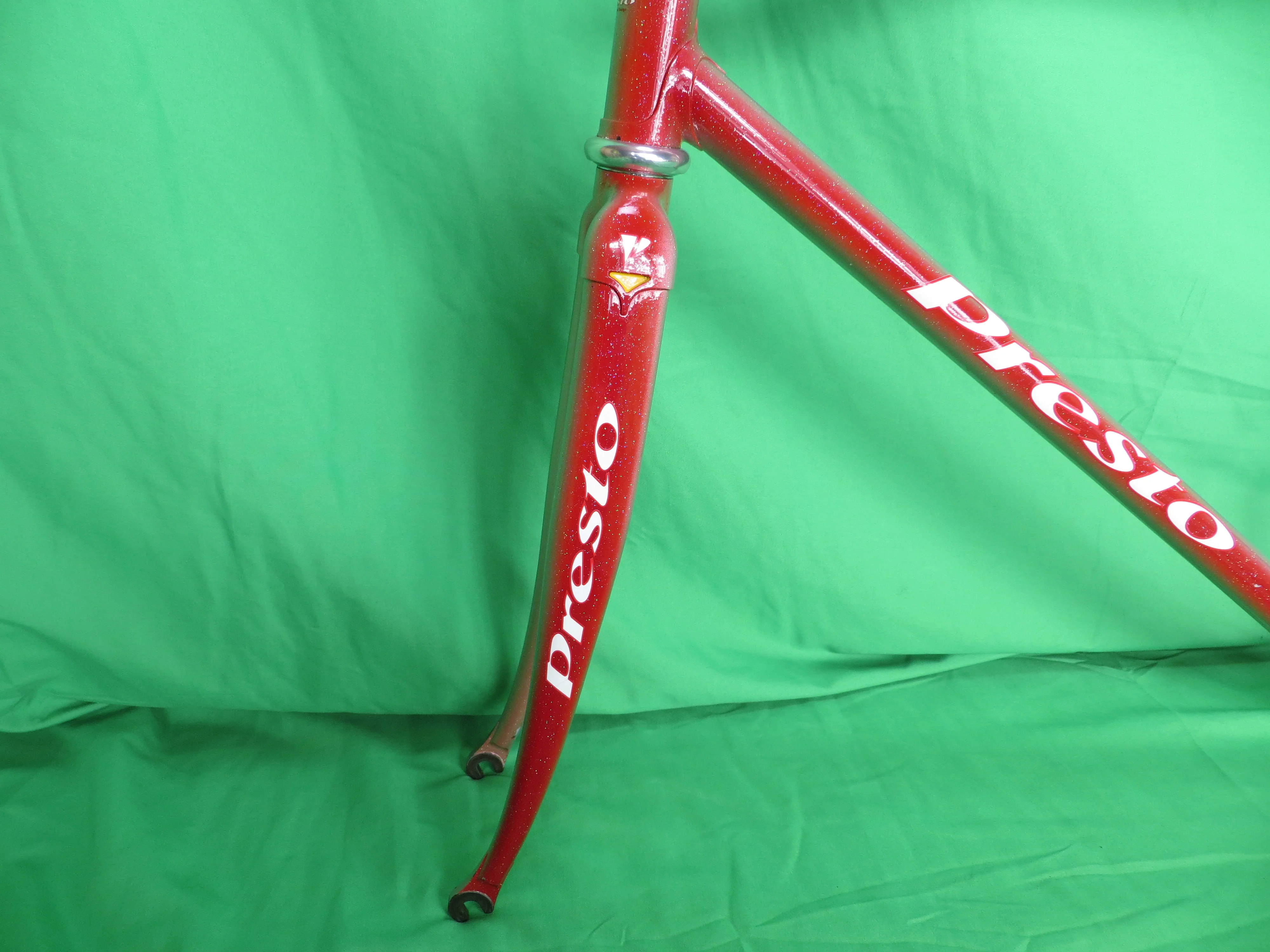 PRESTO Columbus Max Fork // Red / Silver Fade with rainbow flake  // 53cm - Image 3