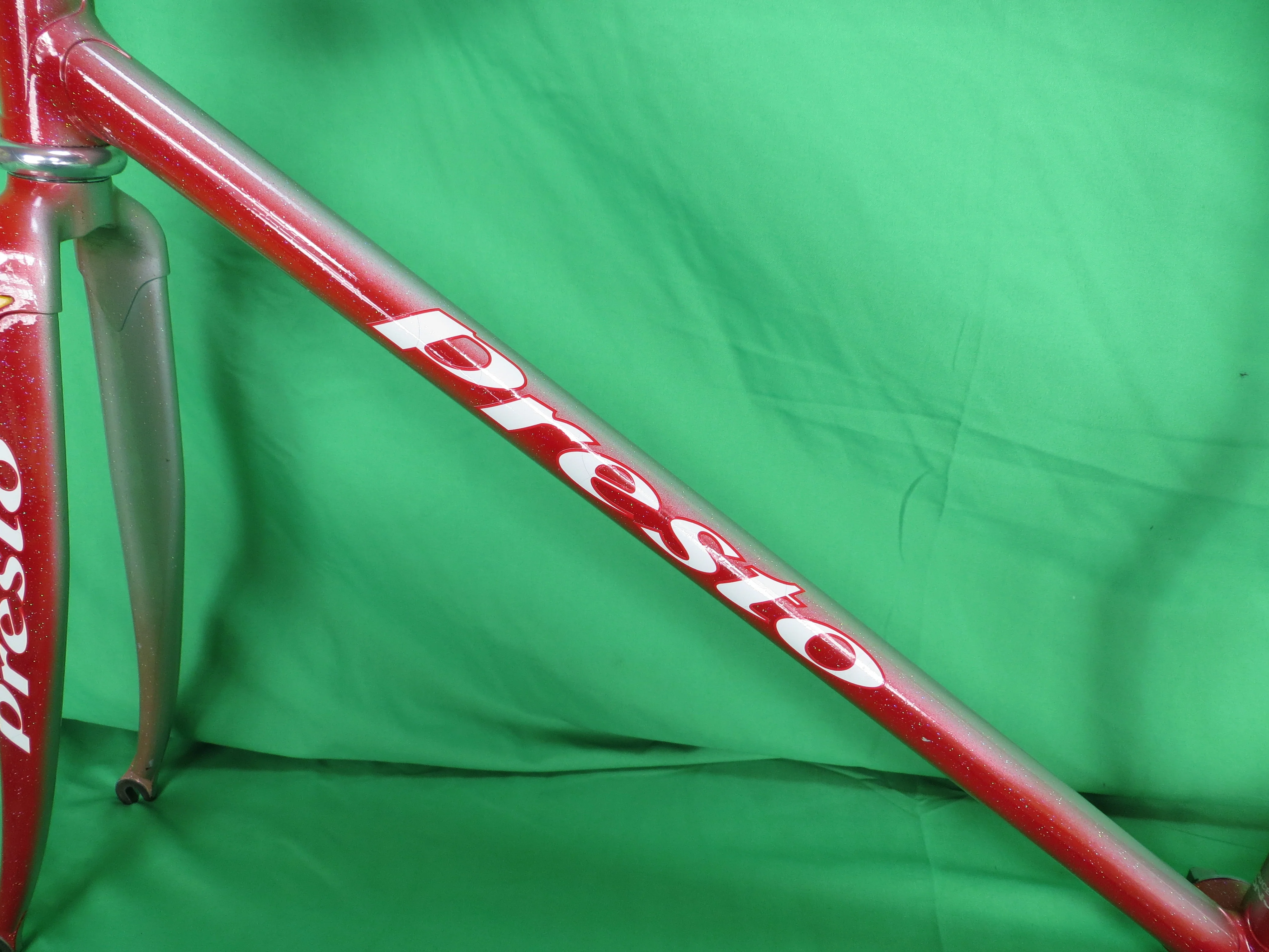 PRESTO Columbus Max Fork // Red / Silver Fade with rainbow flake  // 53cm - Image 6