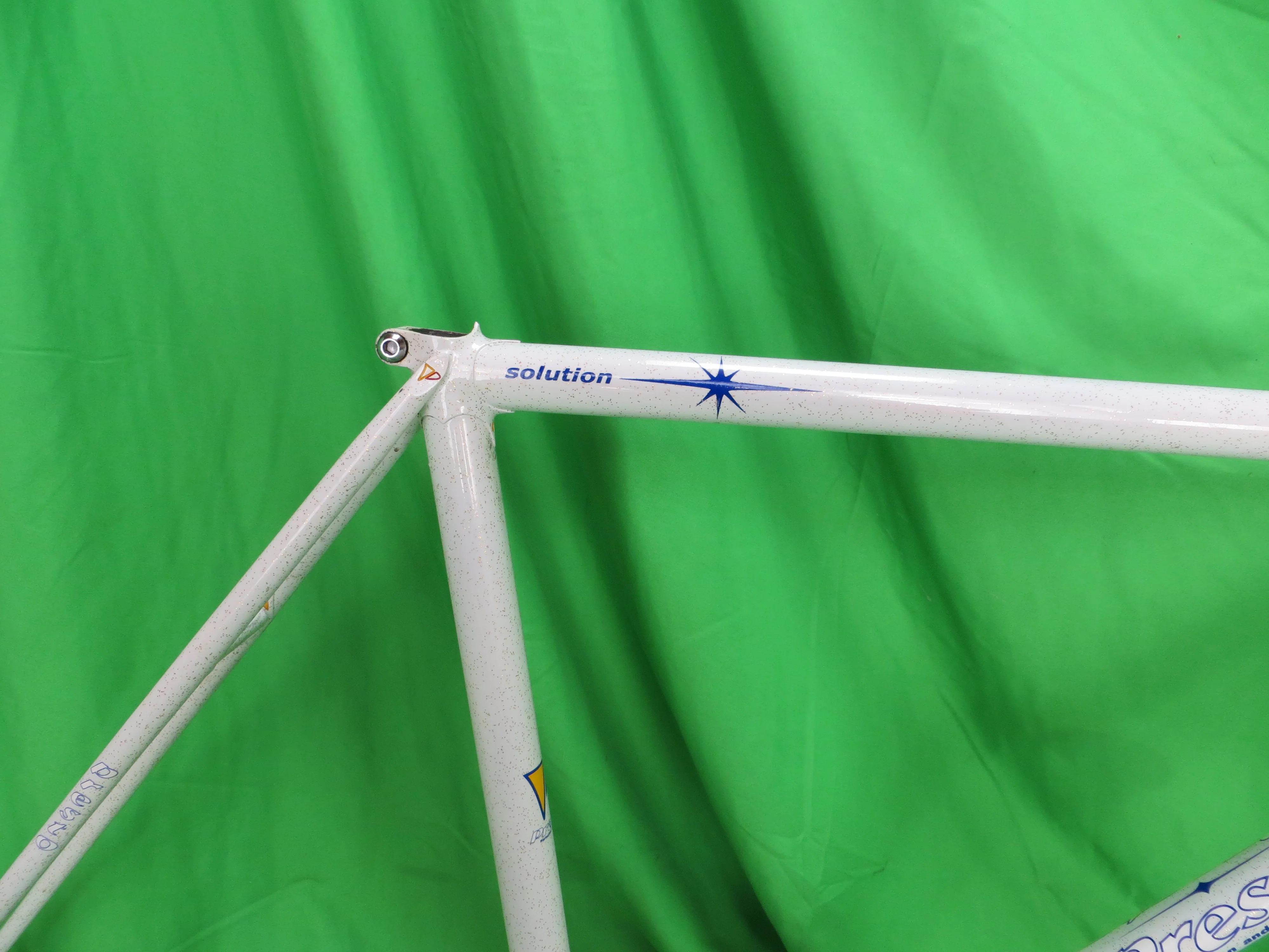 Presto Columbus Max Fork// White with Gold Flake // 50.5cm - Image 12