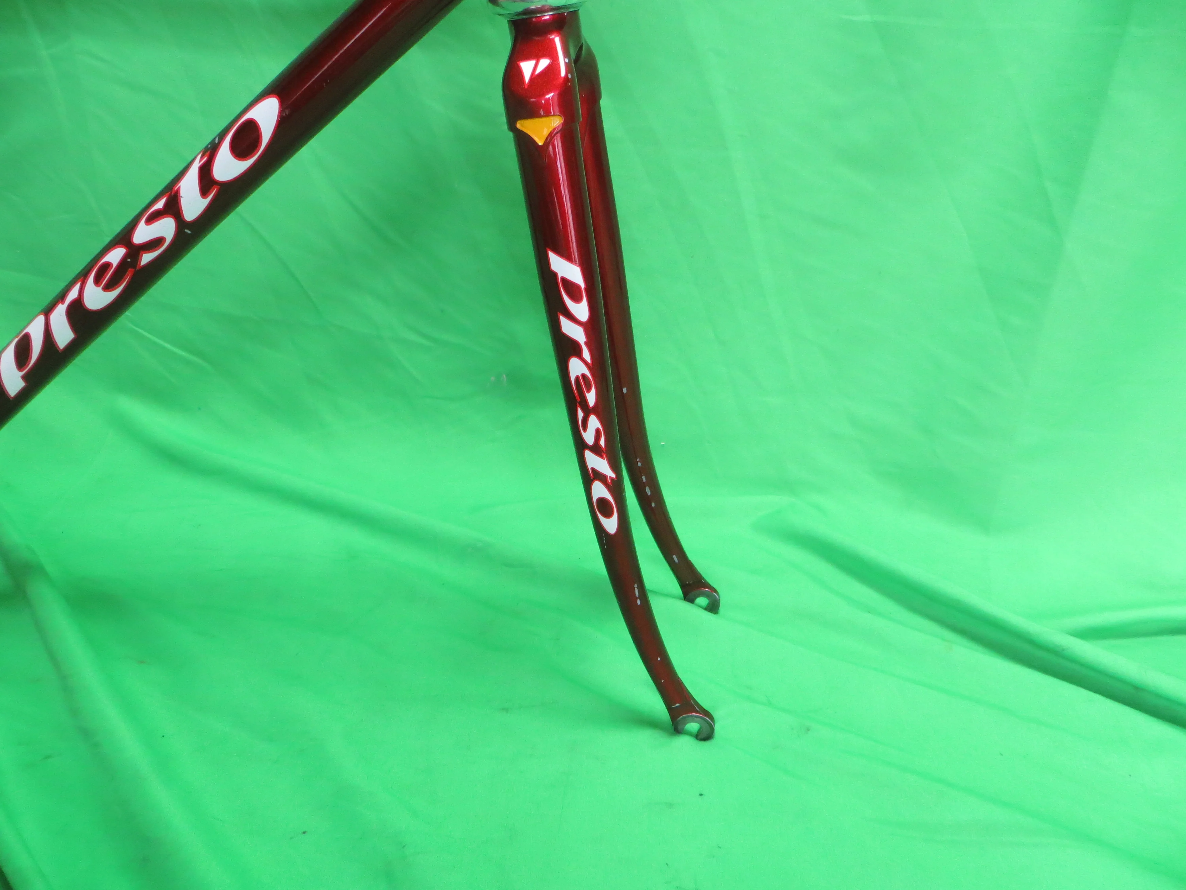 PRESTO // Deep Red Metallic  // 50cm - Image 10