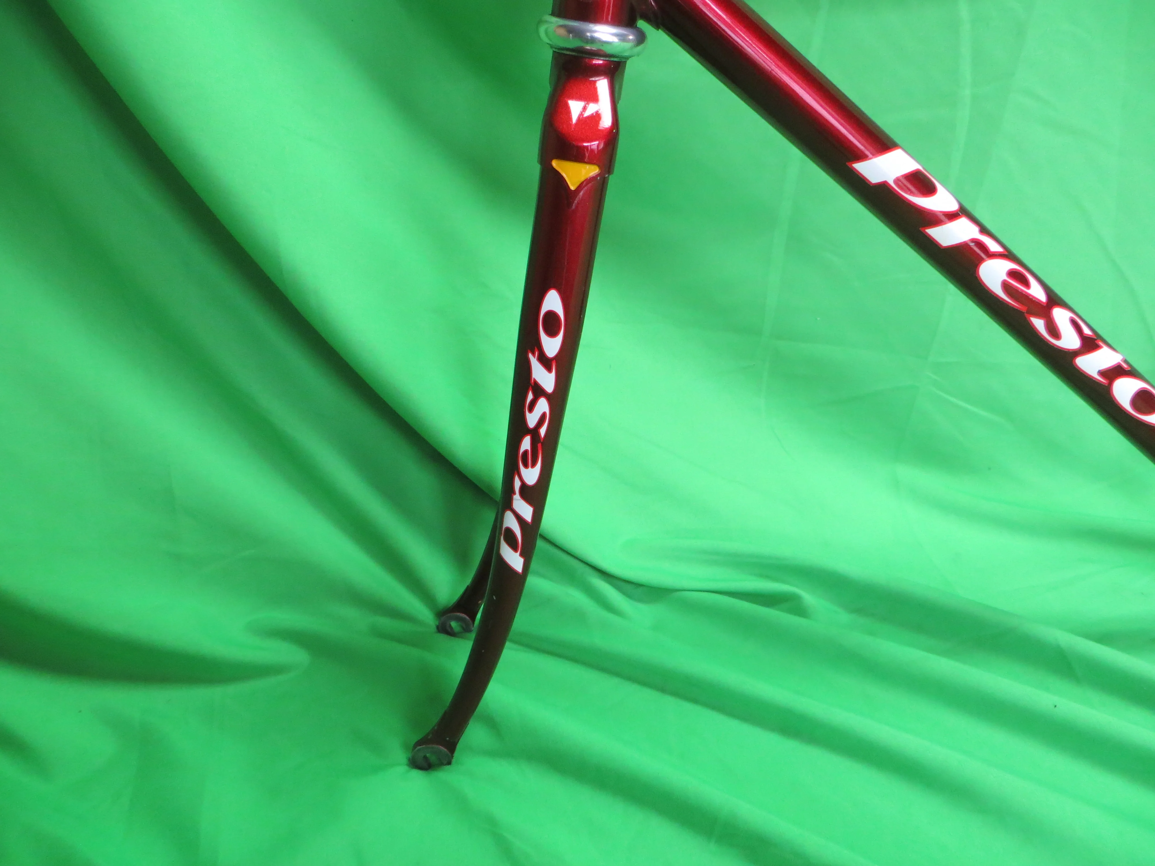 PRESTO // Deep Red Metallic  // 50cm - Image 3
