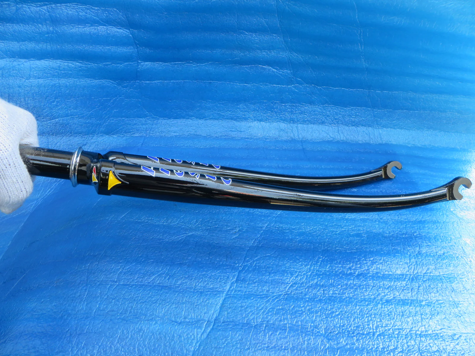 Never Used Presto Front Fork 136mm Steering Column Length /9mm Axle Slot - Image 5