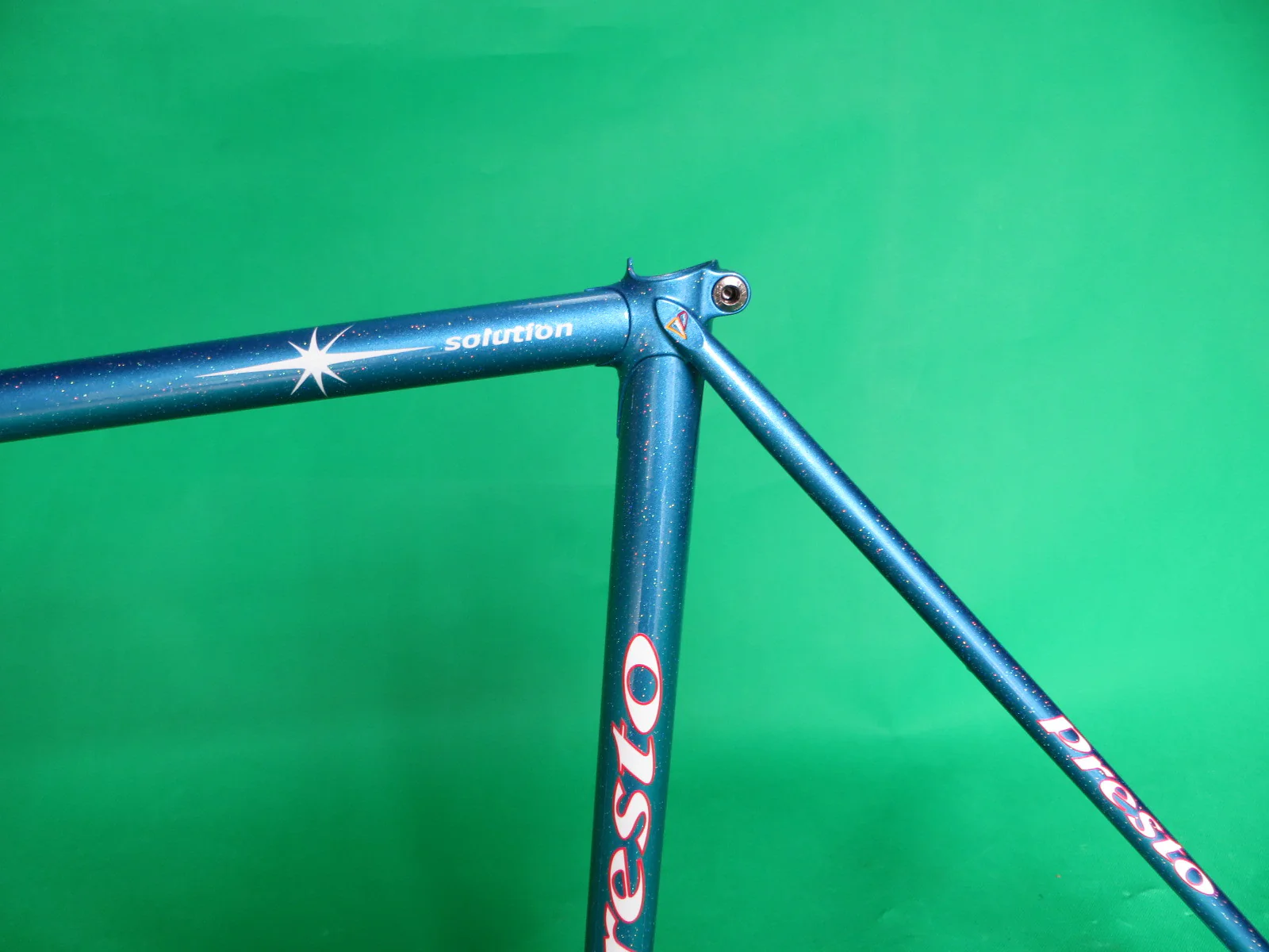 PRESTO // light blue metallic with rainbow flake // 51cm - Image 5