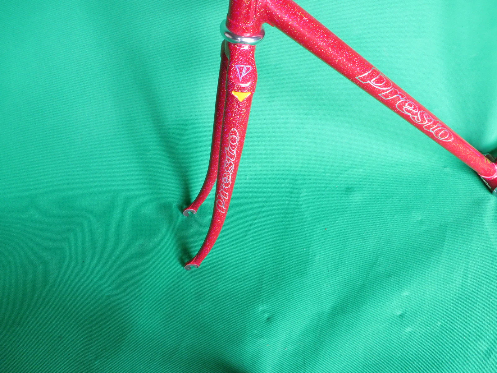 Presto Red S-Class (52cm) - Image 3