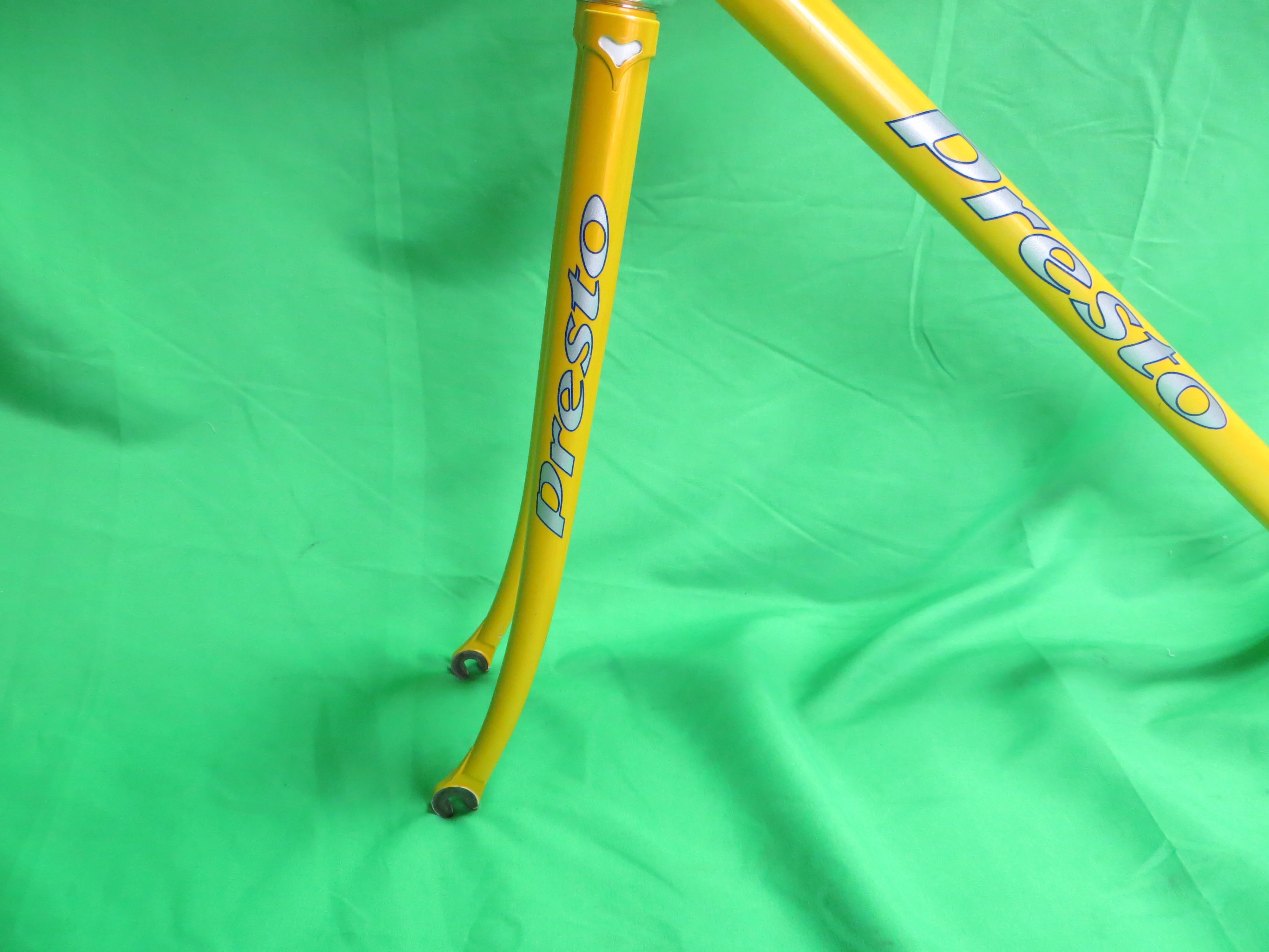 Presto // Yellow Metallic // 50.5cm - Image 3