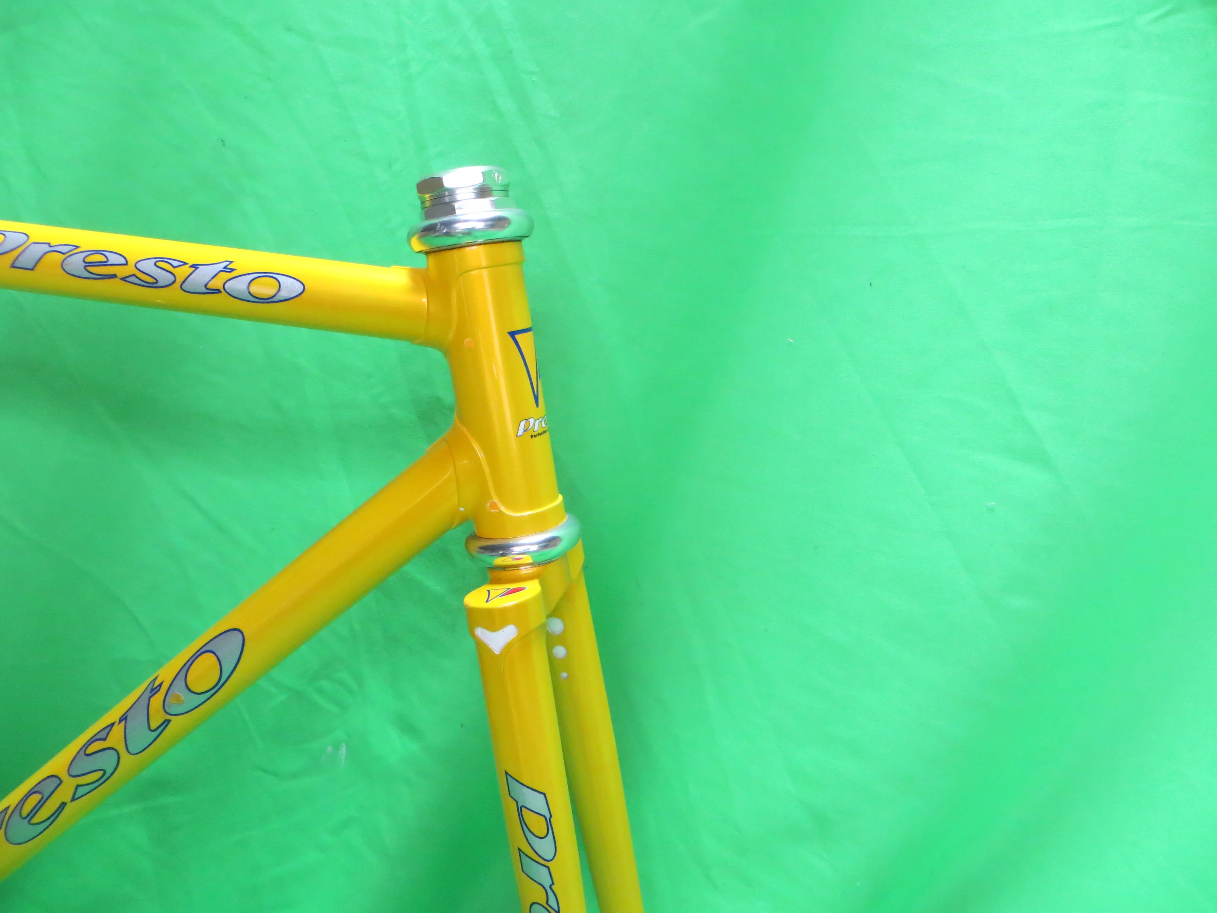 Presto // Yellow Metallic // 50.5cm - Image 9