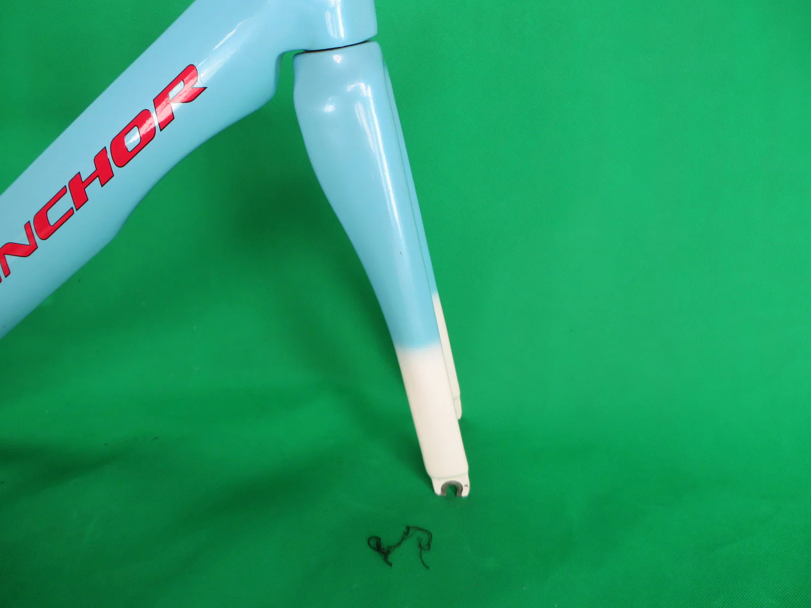Rare! Anchor TR8 Carbon // White / Light Blue Fade // 50cm NJS Approved - Image 10