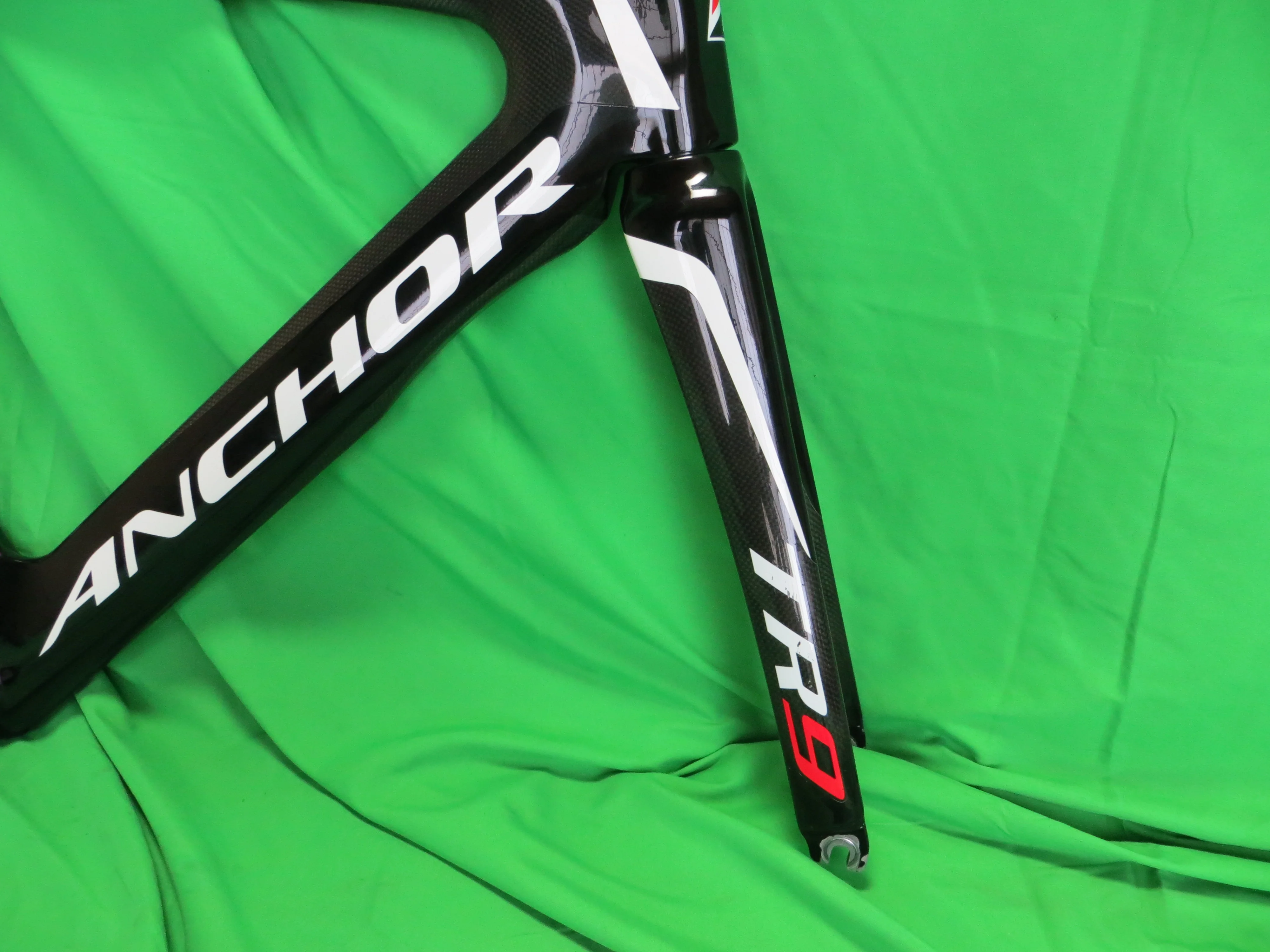 Rare! Anchor TR9 Carbon // Black // 49.5cm UCI NJS Approved - Image 10