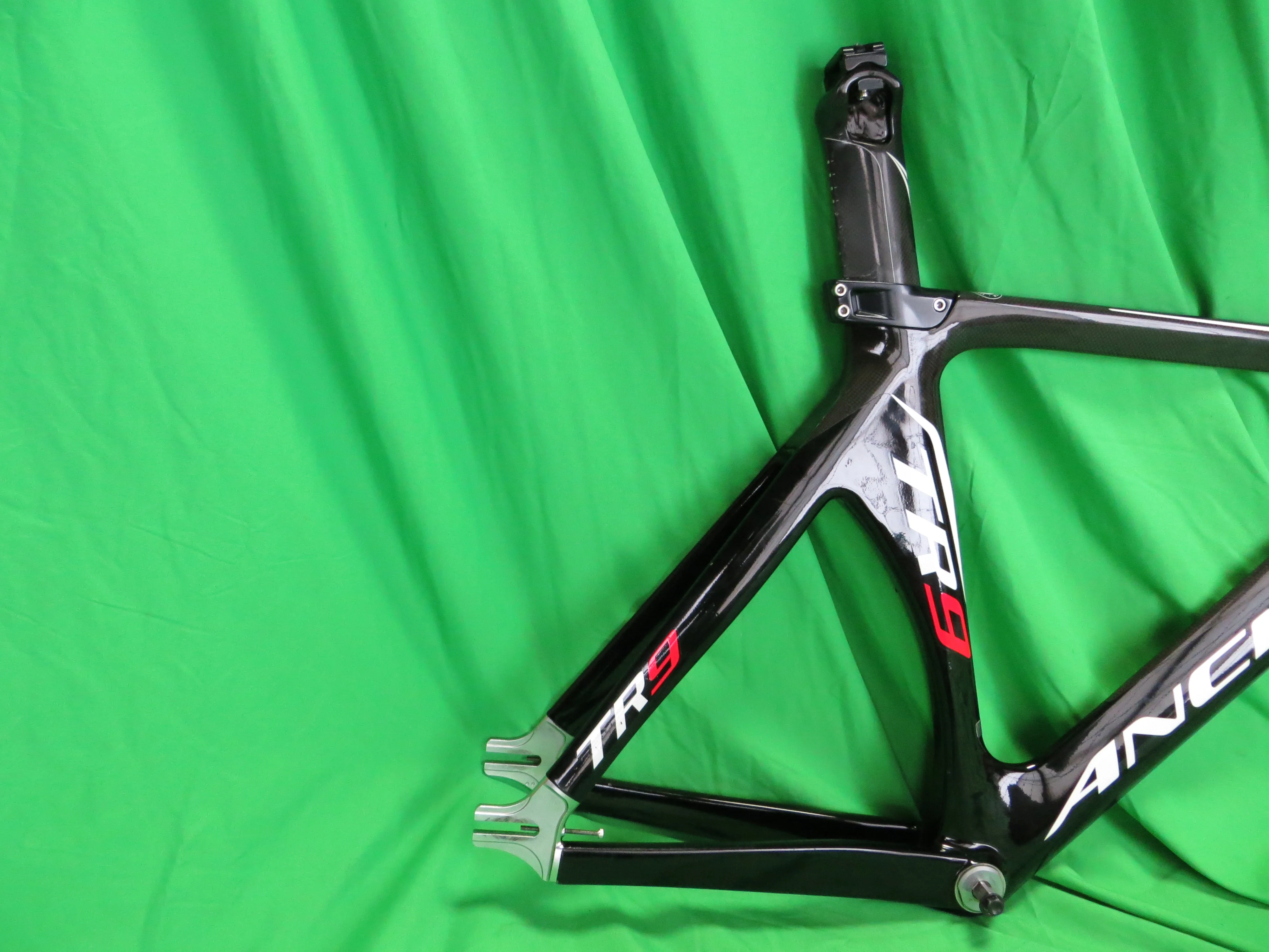 Rare! Anchor TR9 Carbon // Black // 49.5cm UCI NJS Approved - Image 15