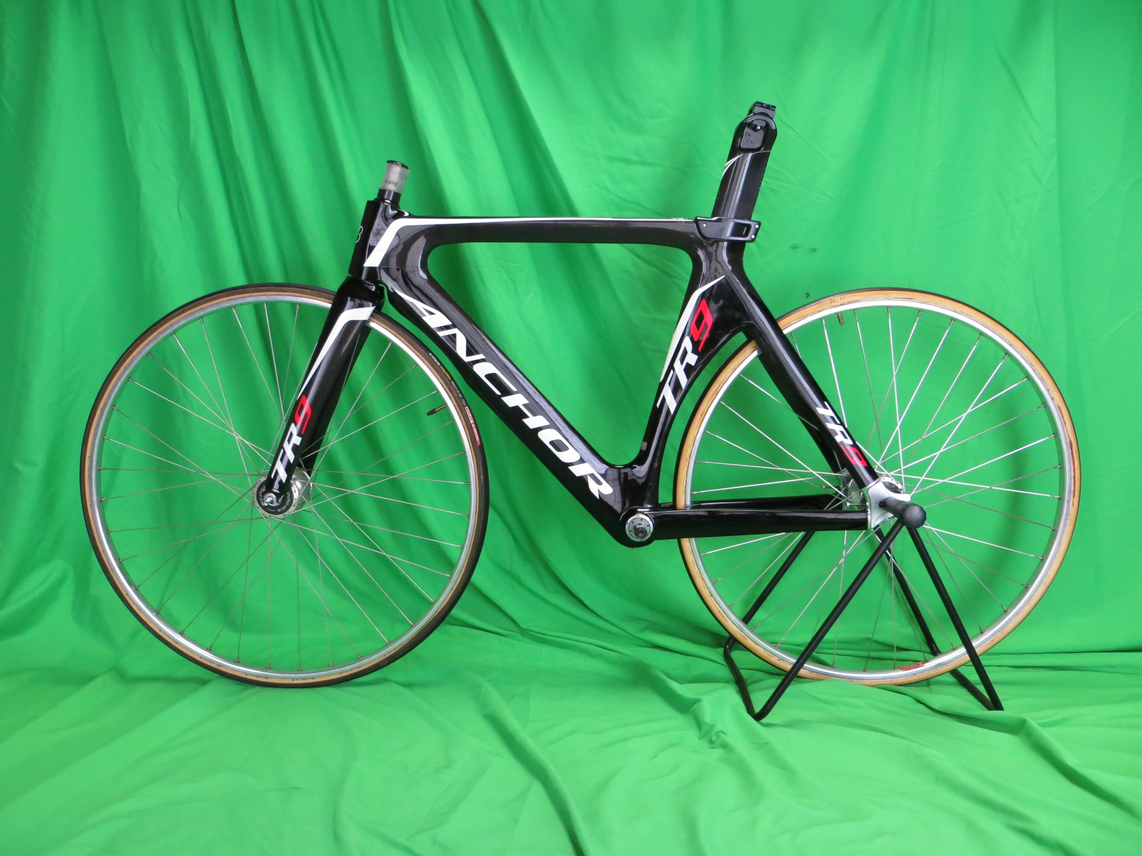 Rare! Anchor TR9 Carbon // Black // 49.5cm UCI NJS Approved - Image 16