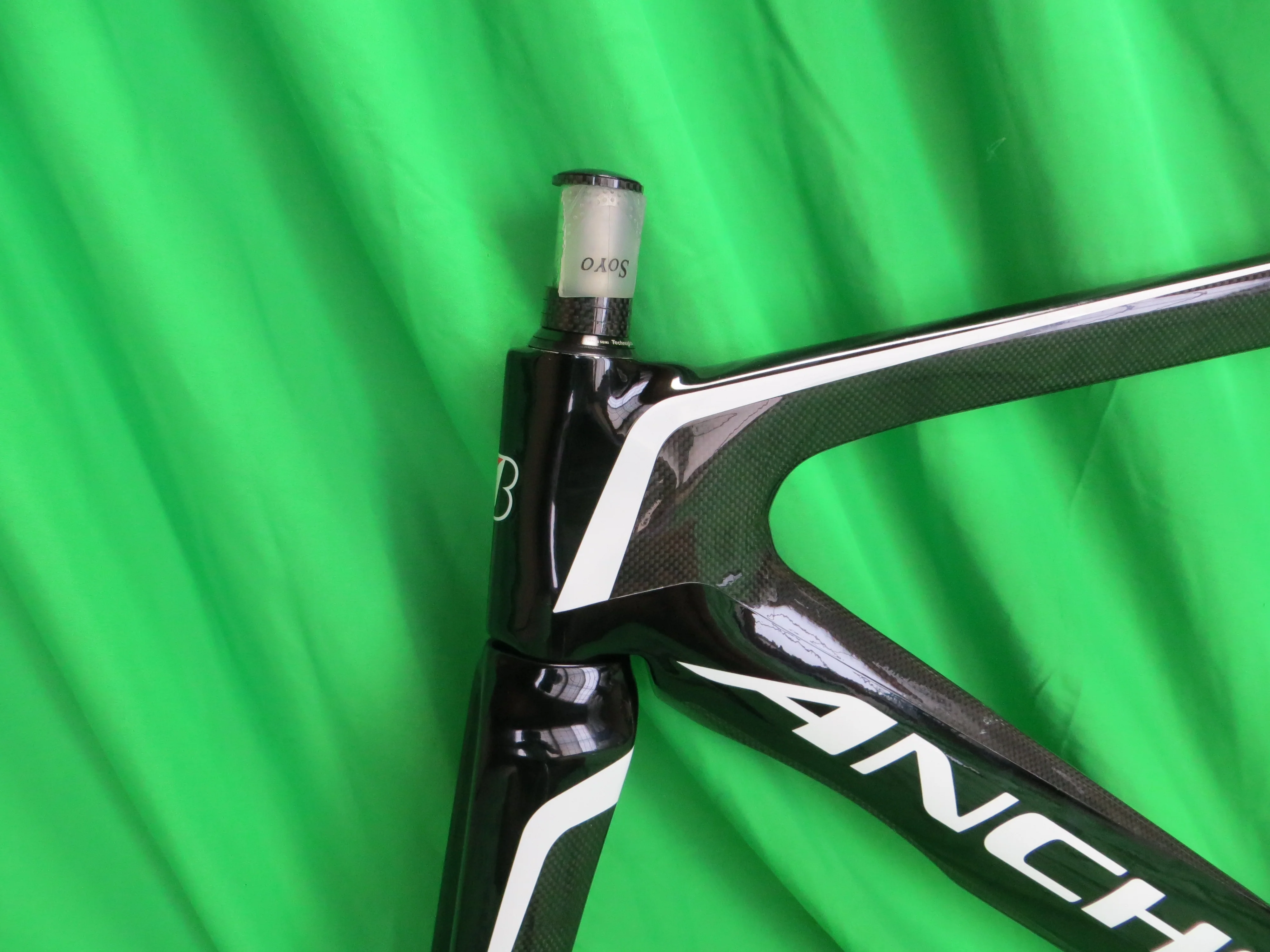 Rare! Anchor TR9 Carbon // Black // 49.5cm UCI NJS Approved - Image 2
