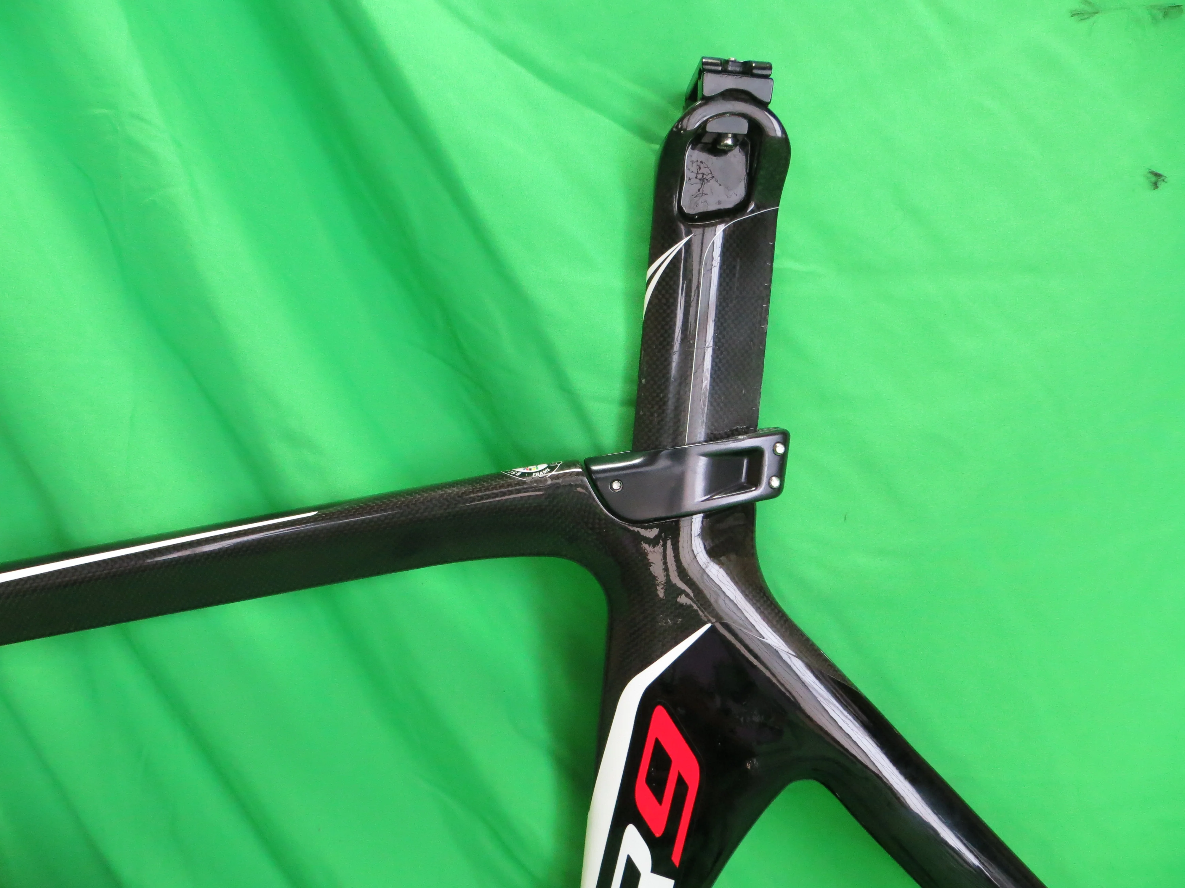 Rare! Anchor TR9 Carbon // Black // 49.5cm UCI NJS Approved - Image 5