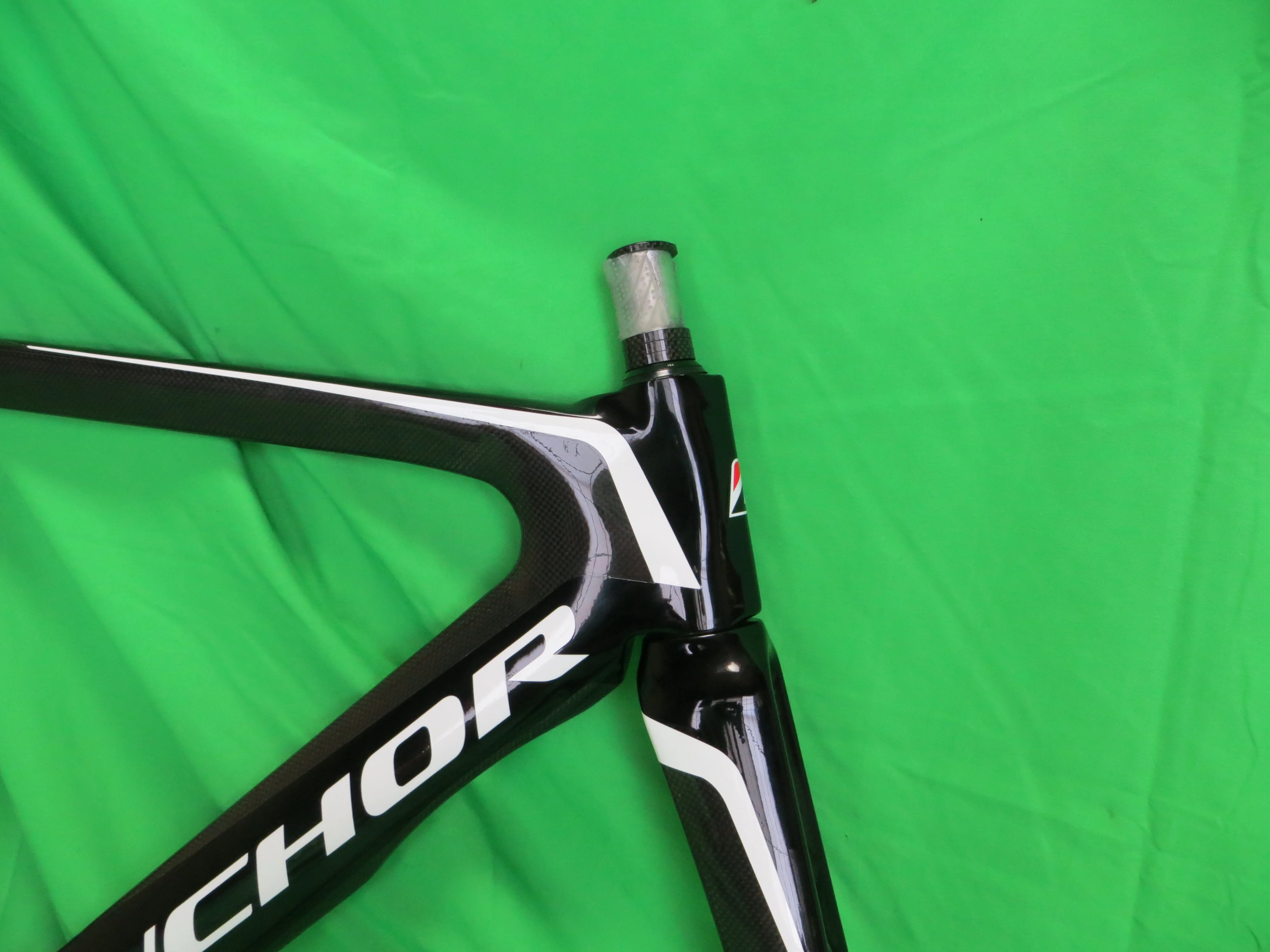 Rare! Anchor TR9 Carbon // Black // 49.5cm UCI NJS Approved - Image 9