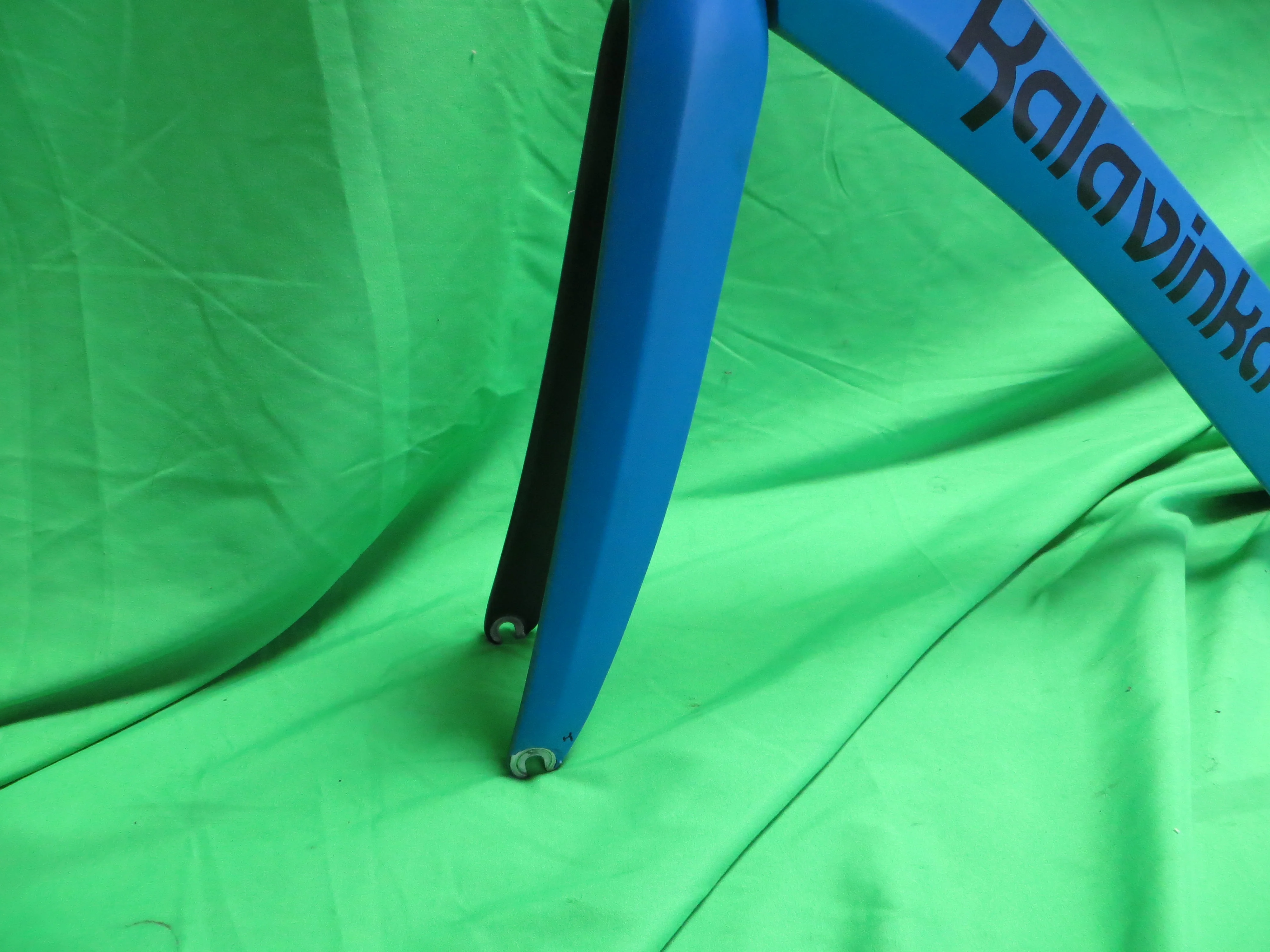 Rare! Kalavinka Girl'S Keirin Carbon Track Frame // Matte Blue Black Two Tone // 46cm NJS Approved - Image 3
