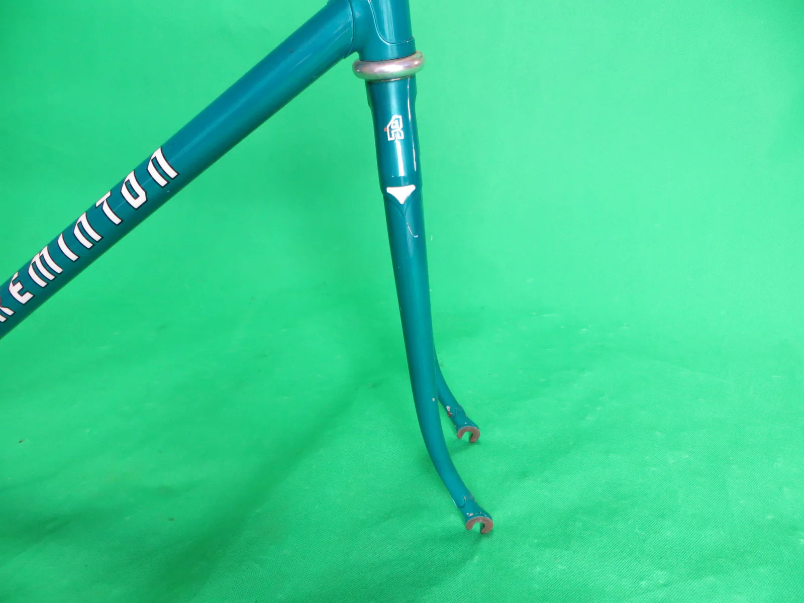 REMINTON // Greyish Emerald 1997 // 51.5cm - Image 10