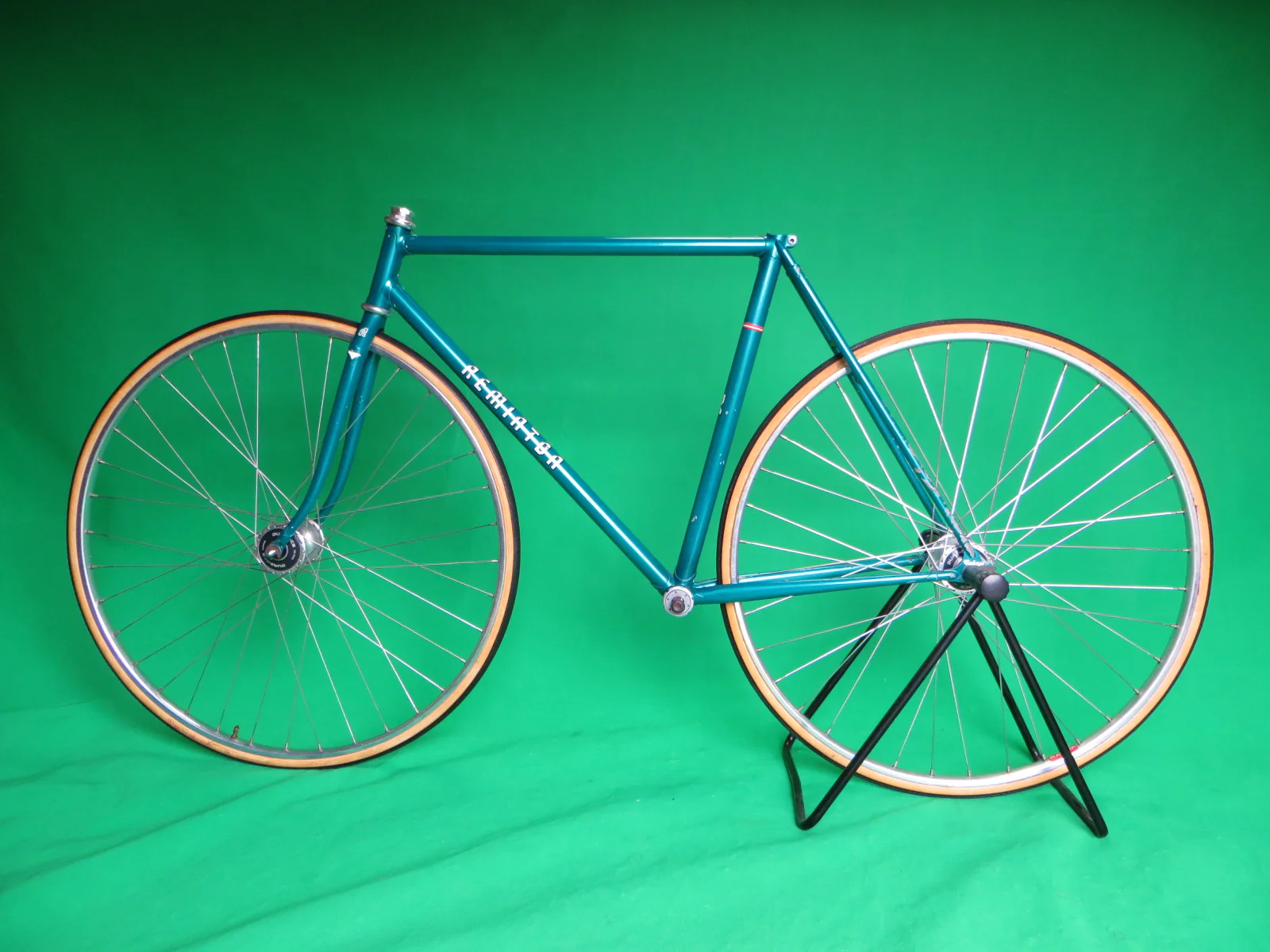 REMINTON // Greyish Emerald 1997 // 51.5cm - Image 16
