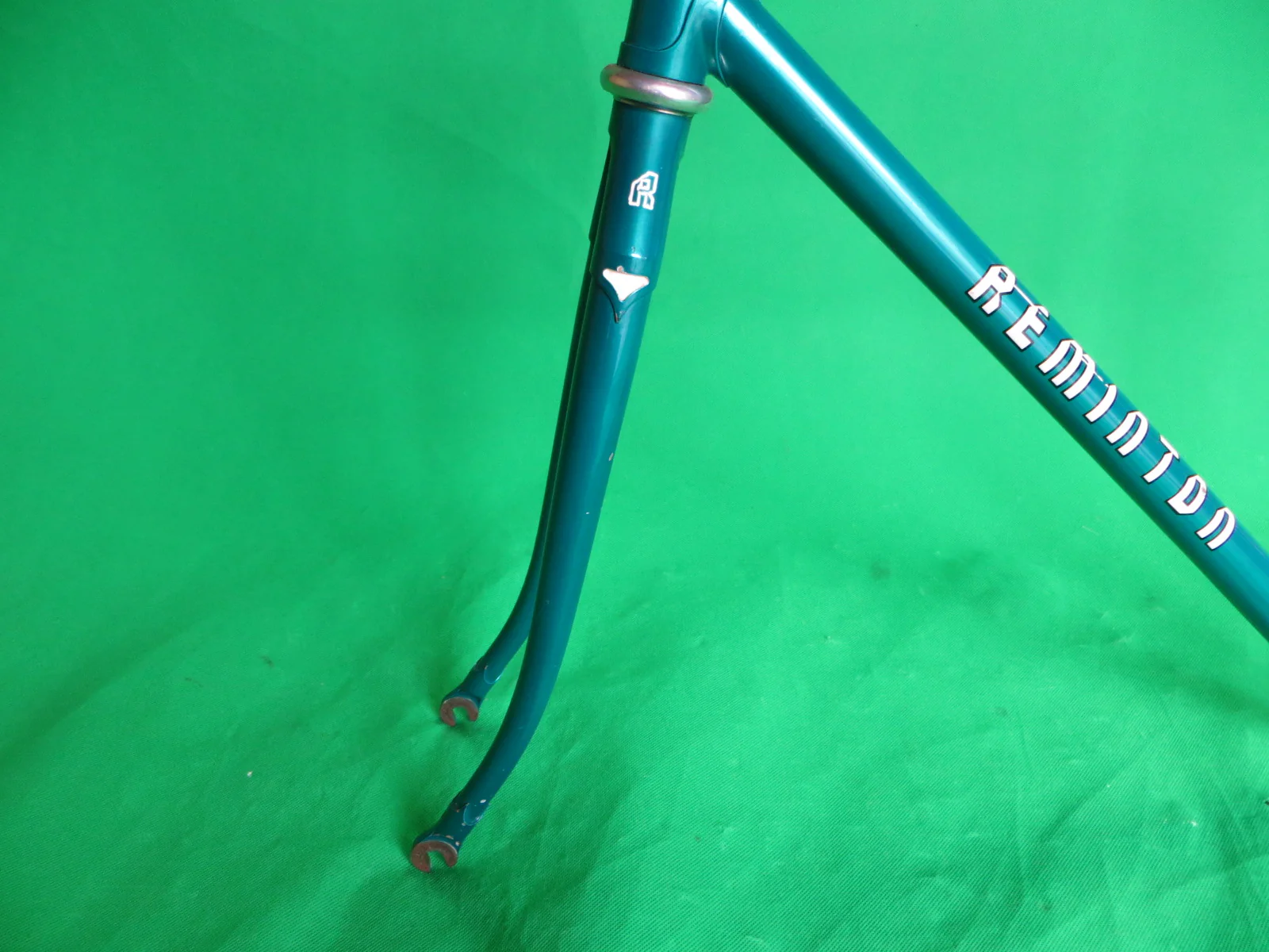 REMINTON // Greyish Emerald 1997 // 51.5cm - Image 3