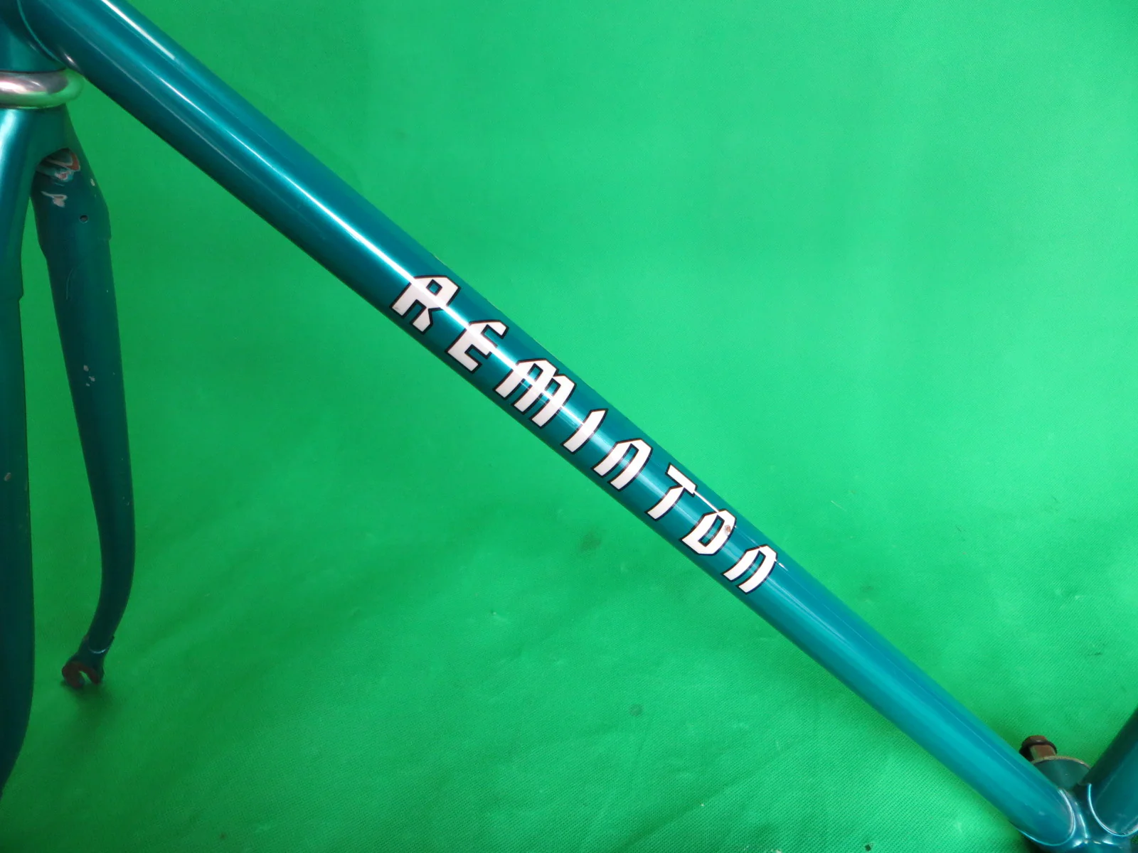 REMINTON // Greyish Emerald 1997 // 51.5cm - Image 6