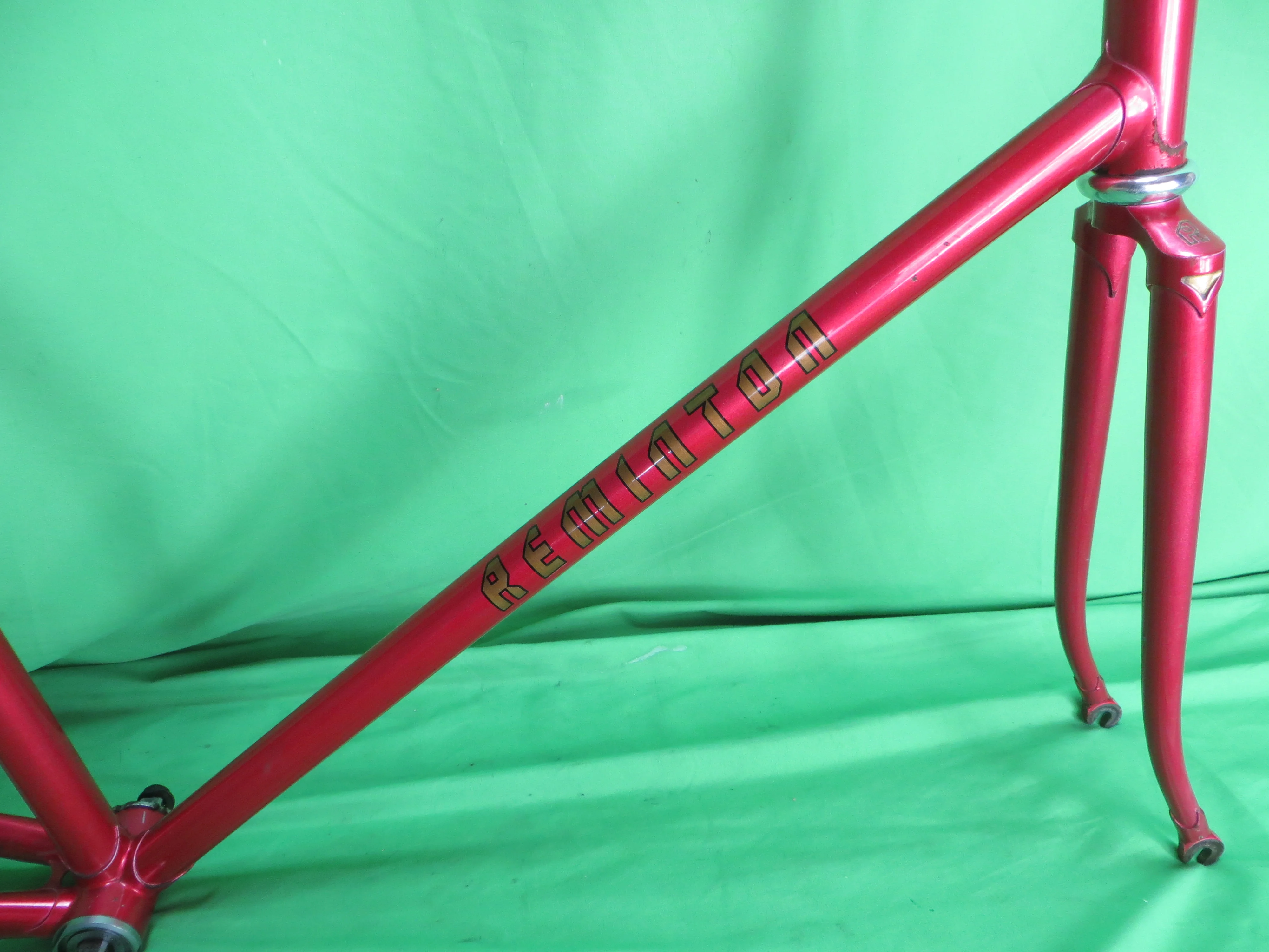 Reminton // Pinkish Red Metallic // 56cm - Image 14