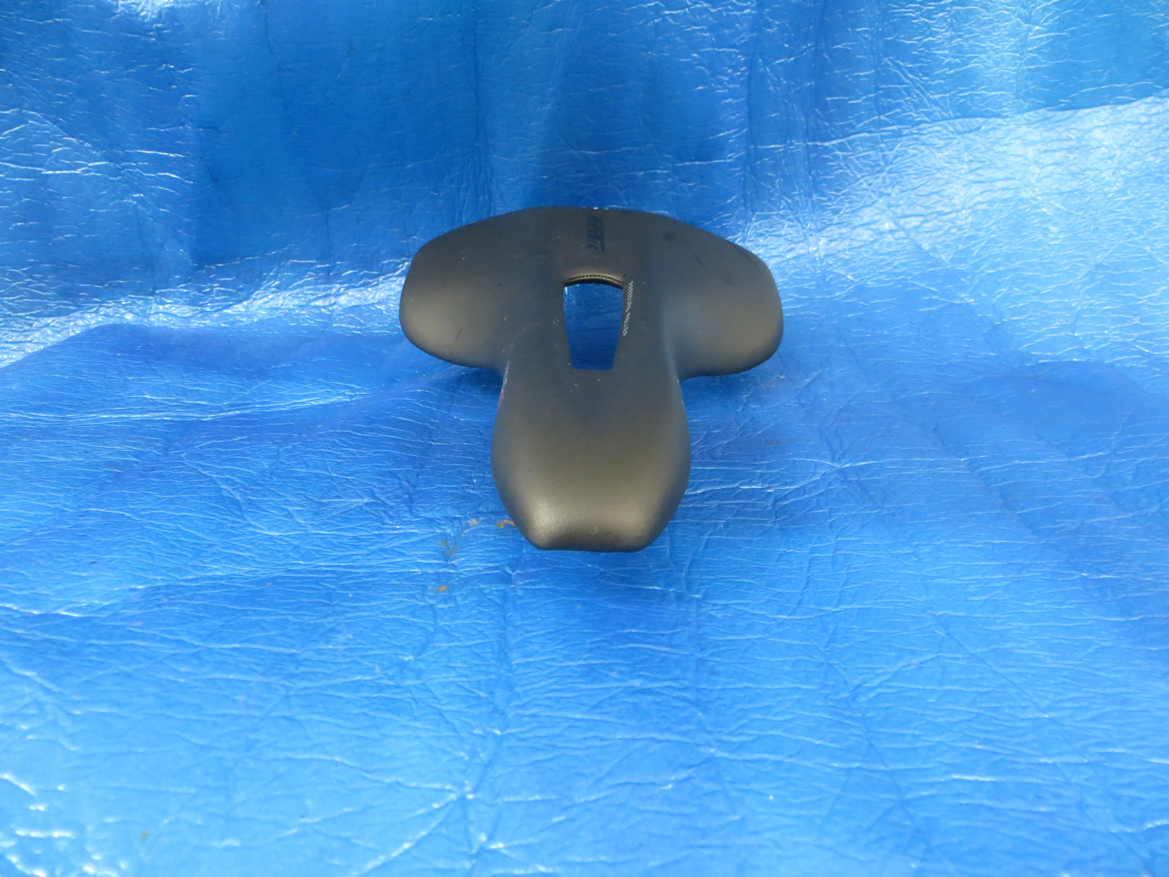 Repente Quasar 2.0 44mm Rail PADDED Saddle NJS (25040303) - Image 2