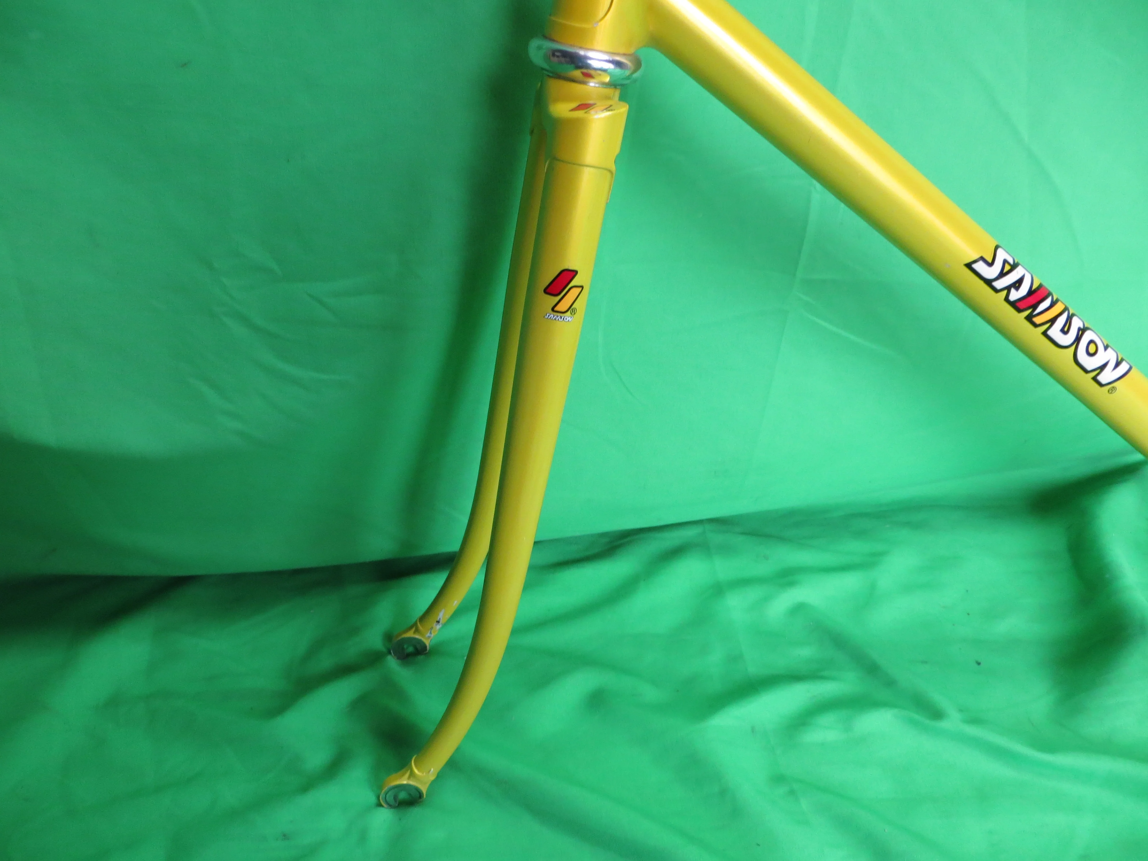 Samson Reynolds 853 // Yellow Metallic // 51cm - Image 3